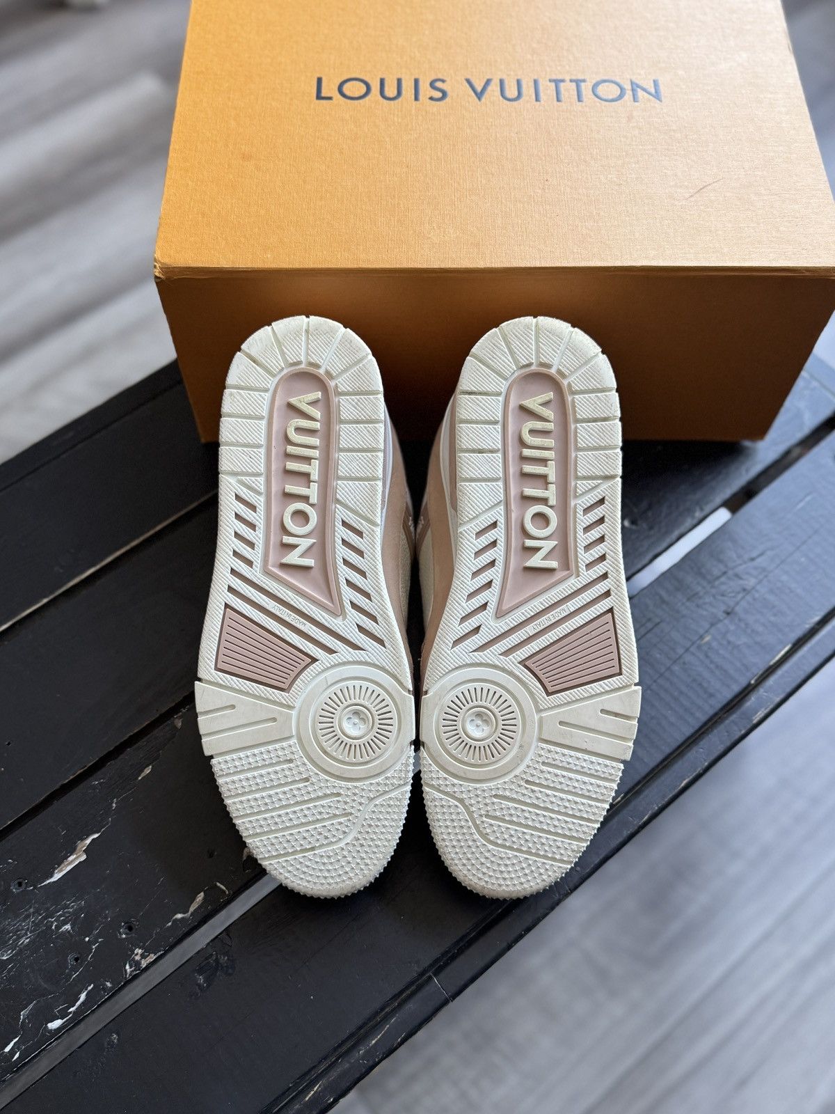 Louis Vuitton Louis Vuitton LV Trainer Sneaker Pink Signature Size US 9 / EU 42 - 7 Thumbnail