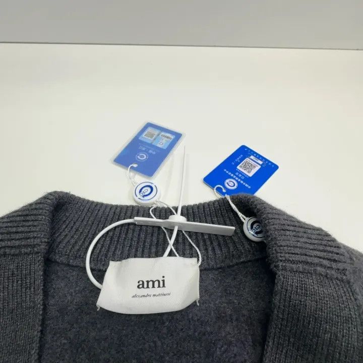 AMI AMIPARIS Heart Logo Knit Cardigan Sweater -2507 Size US M / EU 48-50 / 2 - 4 Thumbnail