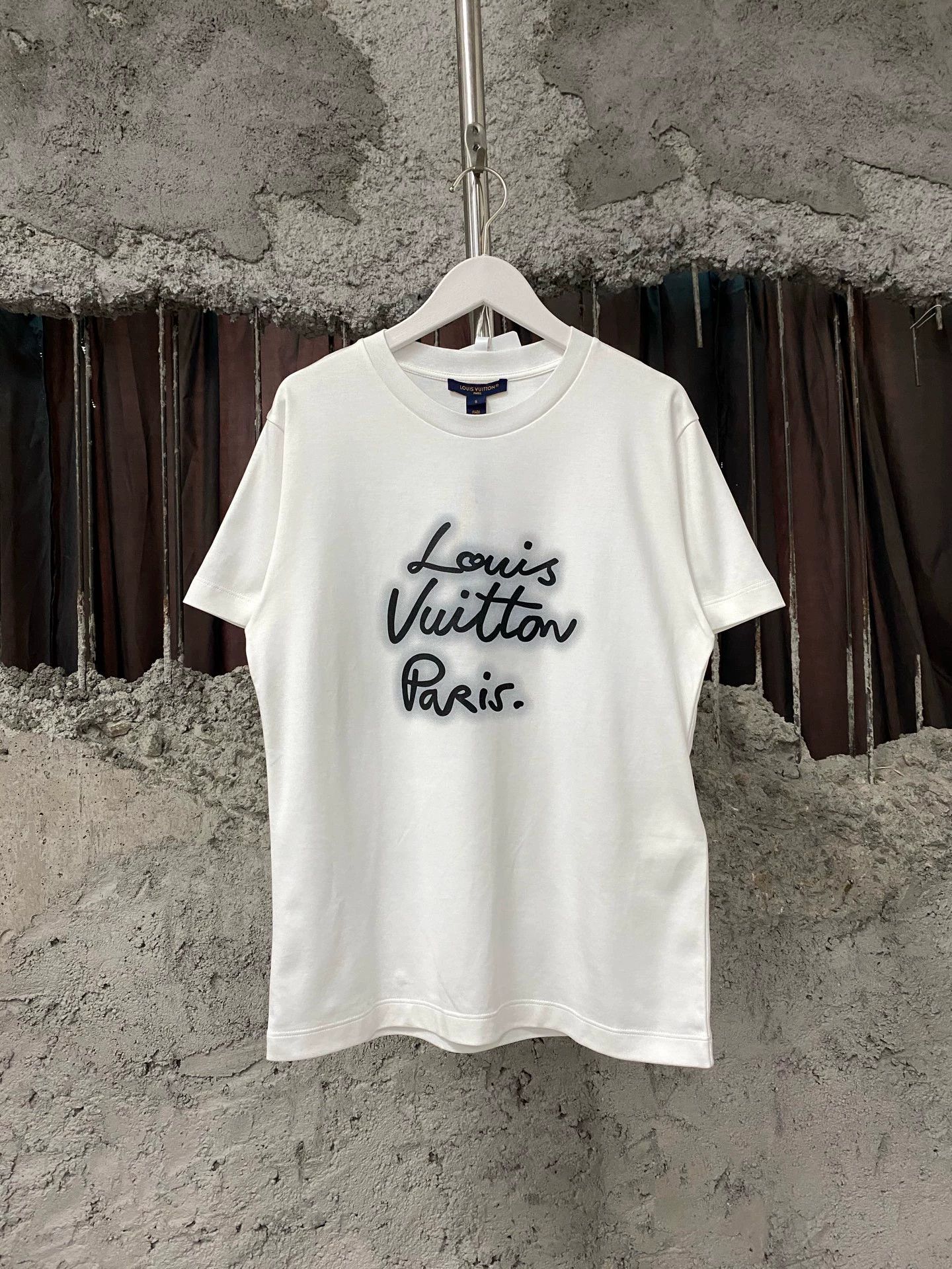 Louis Vuitton LV script logo short-sleeve tee size S Size S / US 4 / IT 40 - 1 Thumbnail