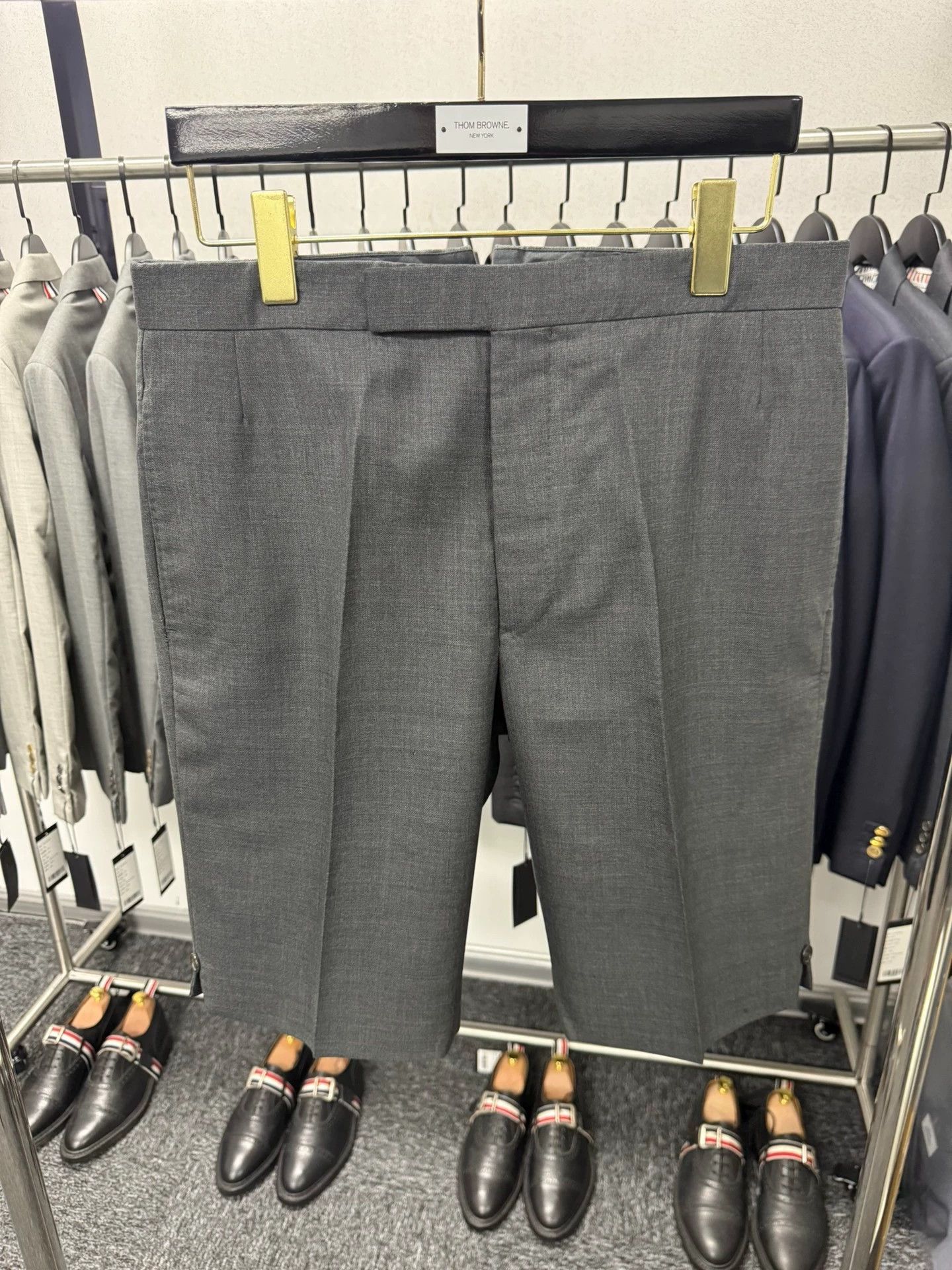 Thom Browne Thom Browne Classic Deep Gray Wool-Blend Shorts Size 2 Size US 32 / EU 48 - 1 Thumbnail