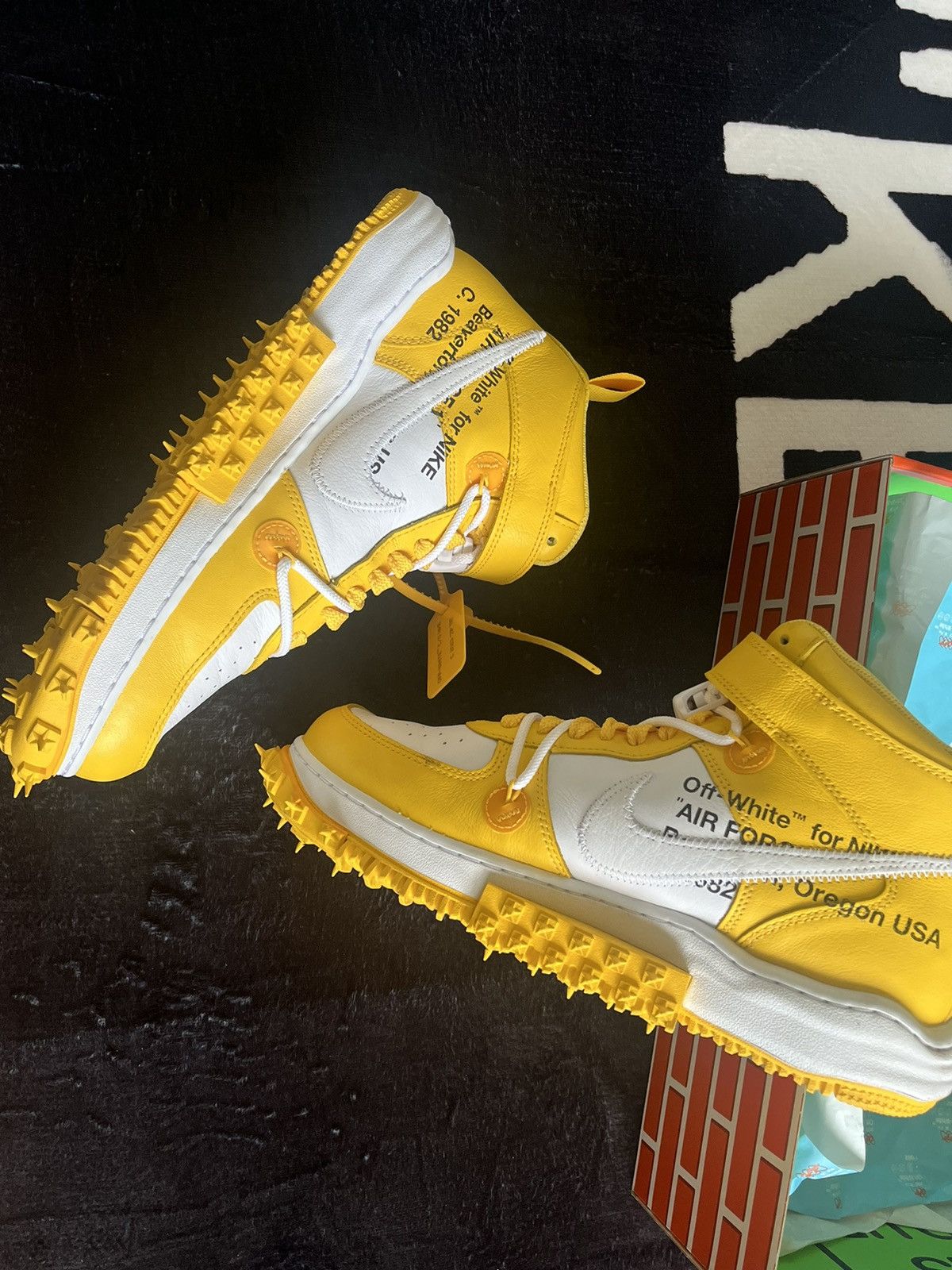OFF-White x Nike Air Force Mid Canary