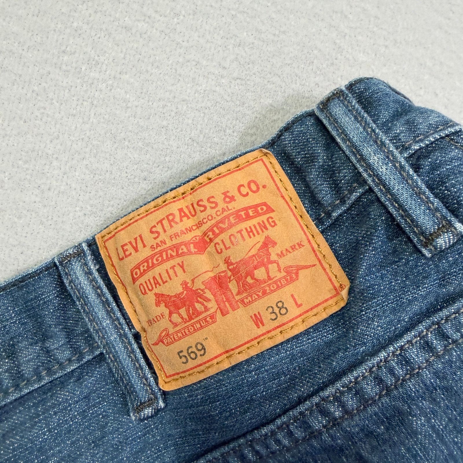Levi's Vintage Levis 569 Jean Shorts 38 Blue 12" Inseam Baggy Size US 38 / EU 54 - 5 Thumbnail