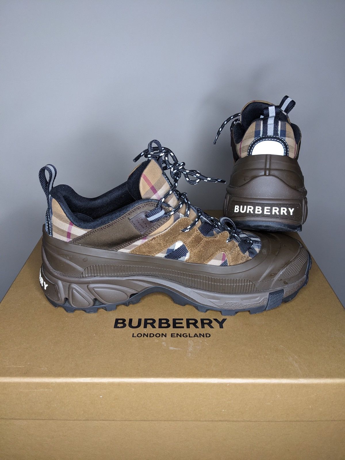 Burberry Arthur Vintage Check Brown Sneaker Suede Mens Sz 8