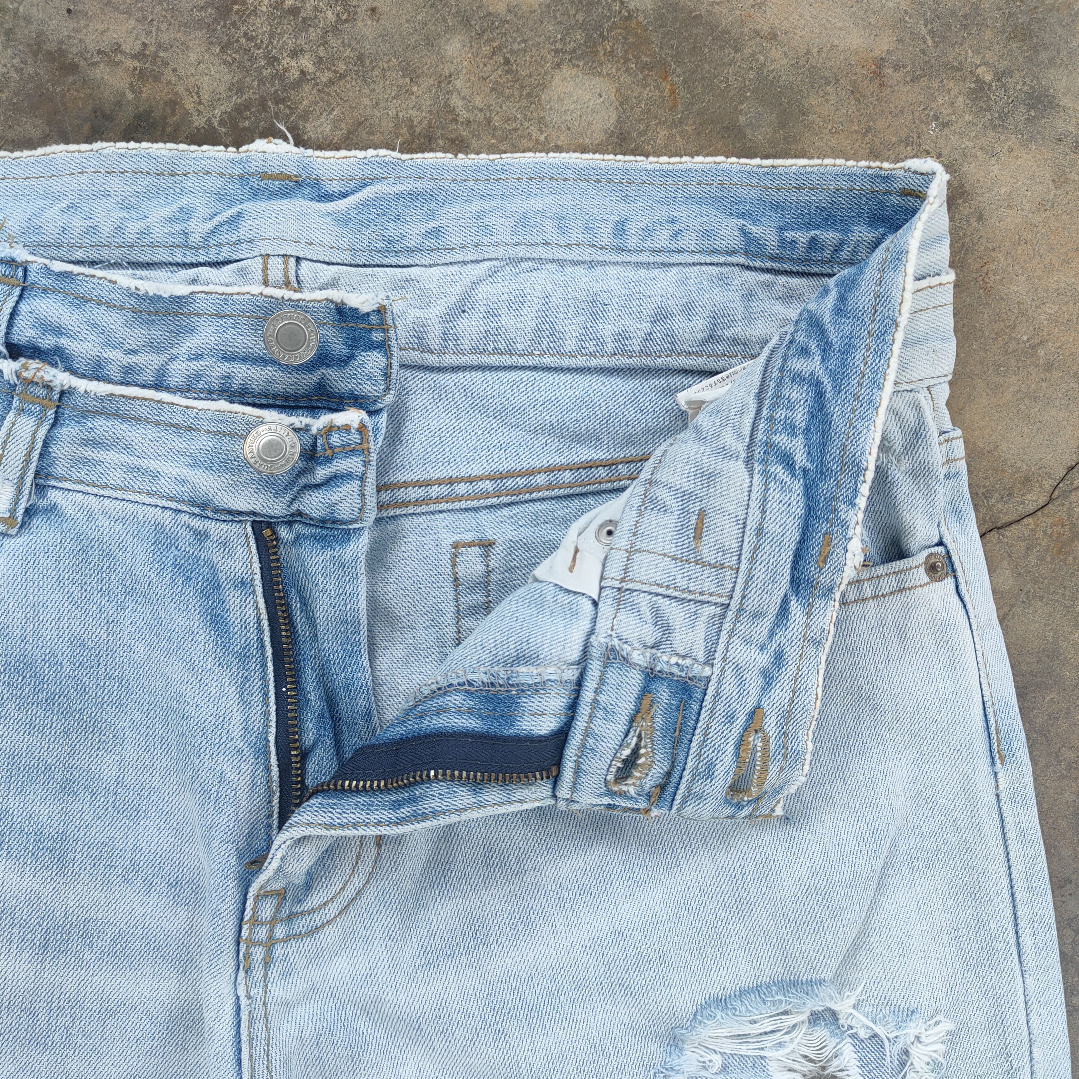 Japanese Brand Vtg Japanese faded double waist distressed jeans denim Size US 34 / EU 50 - 6 Thumbnail