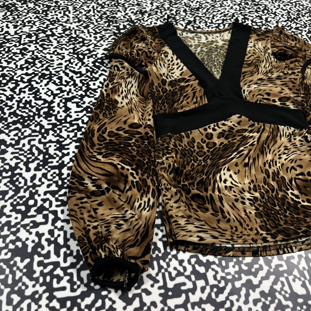 Japanese Brand Vintage Y2K Japanese Leopard Style Retro Luxury Longsleeve Size M / US 6-8 / IT 42-44 - 14 Thumbnail