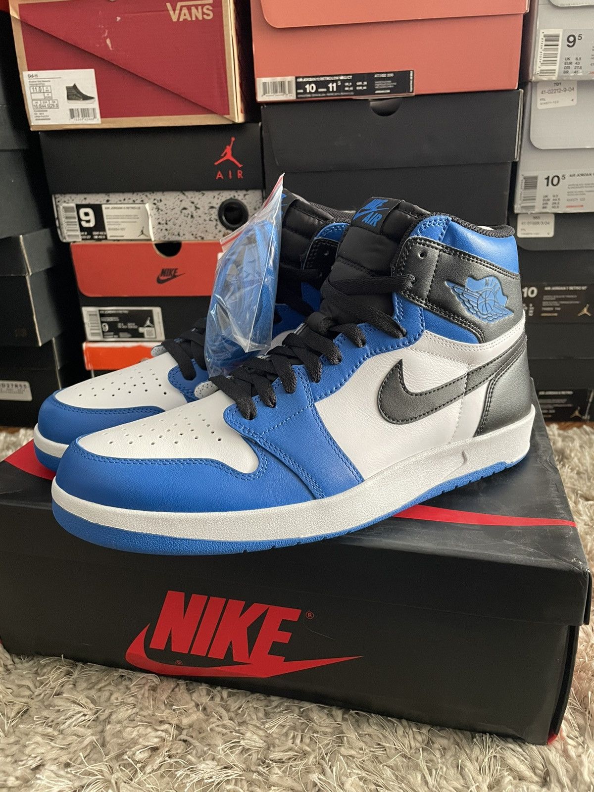 Fragment Design × Jordan Brand Jordan 1.5 Retro Reverse Fragment Size US 10.5 / EU 43-44 - 1 Thumbnail