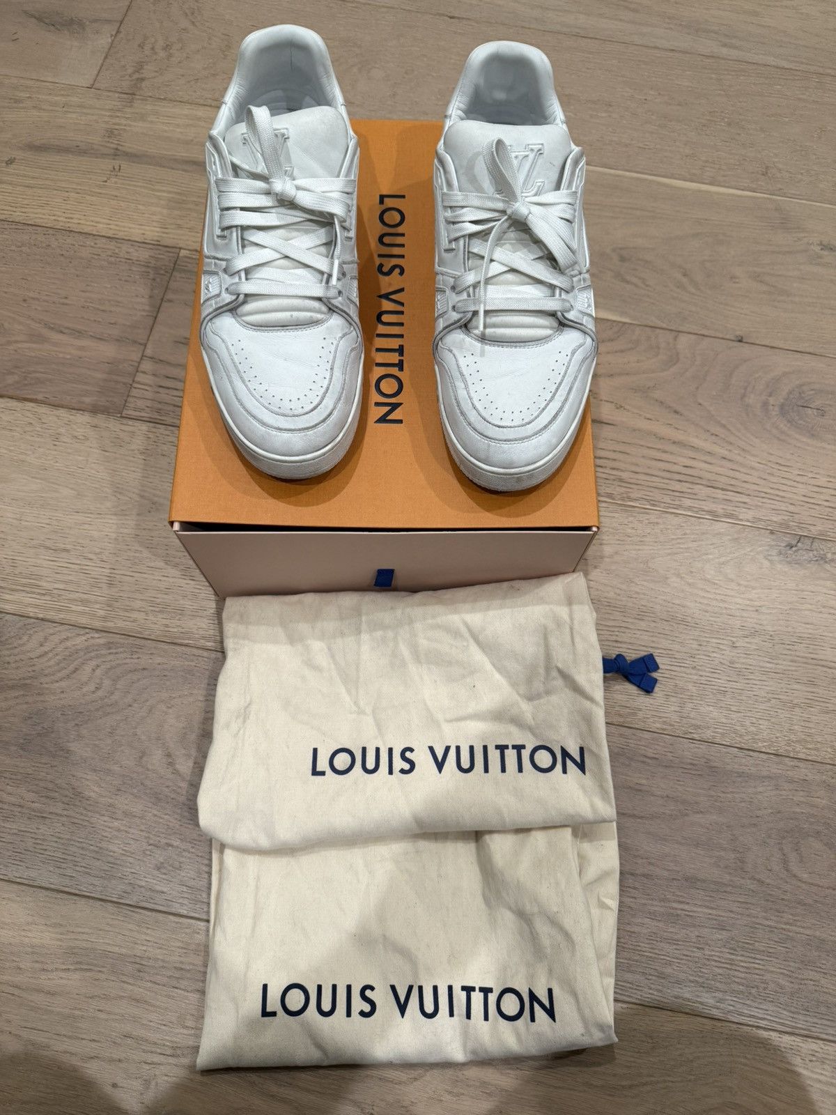 Louis Vuitton LV TRAINER DISTRESSED LEATHER - WHITE Size US 9.5 / EU 42-43 - 2 Thumbnail