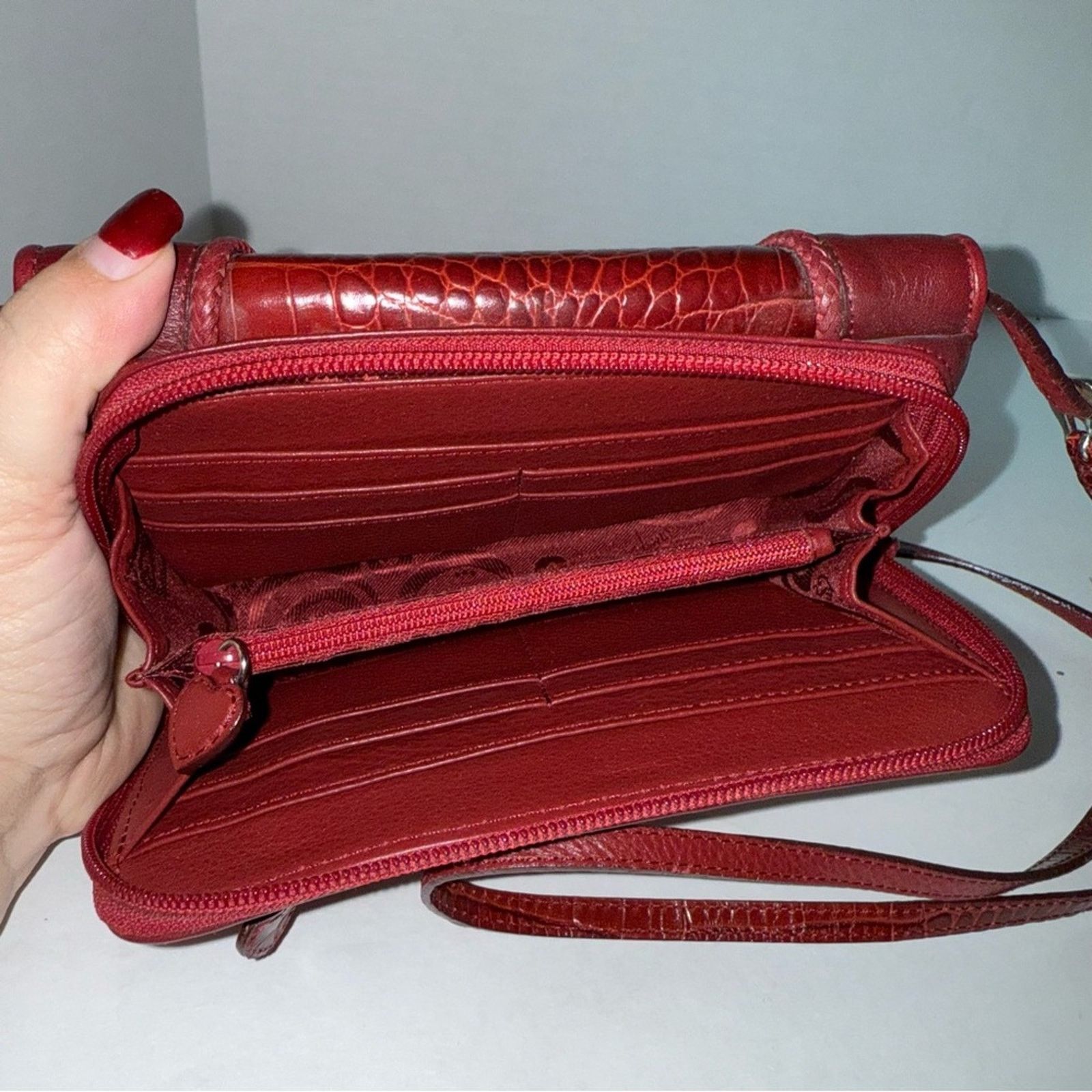 Brighton VINTAGE BRIGHTON 90s red alligator leather wallet crossbody Size ONE SIZE - 6 Thumbnail