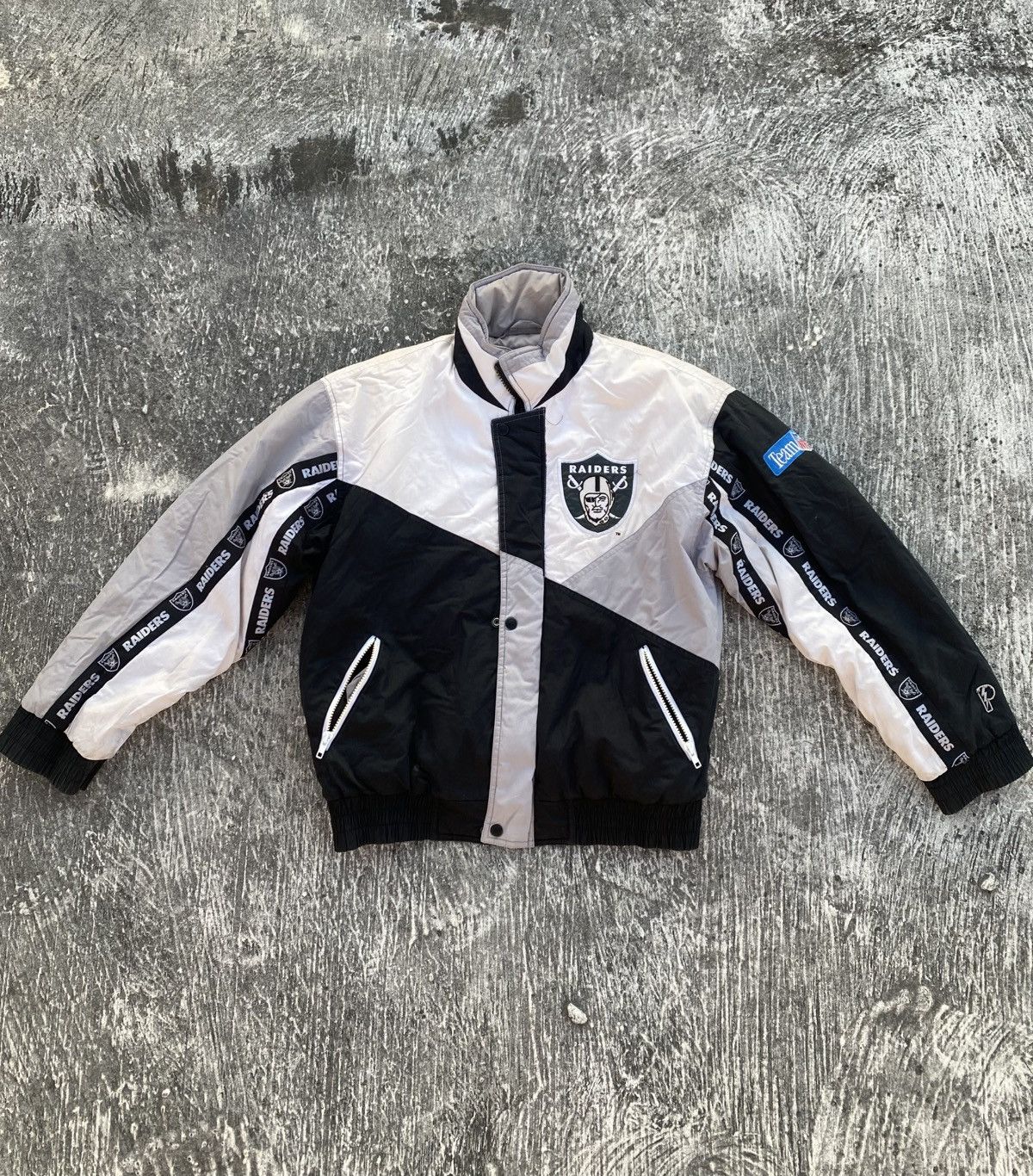 Pro Player Vintage jacket Los angeles Raiders NFL Size US S / EU 44-46 / 1 - 1 Thumbnail
