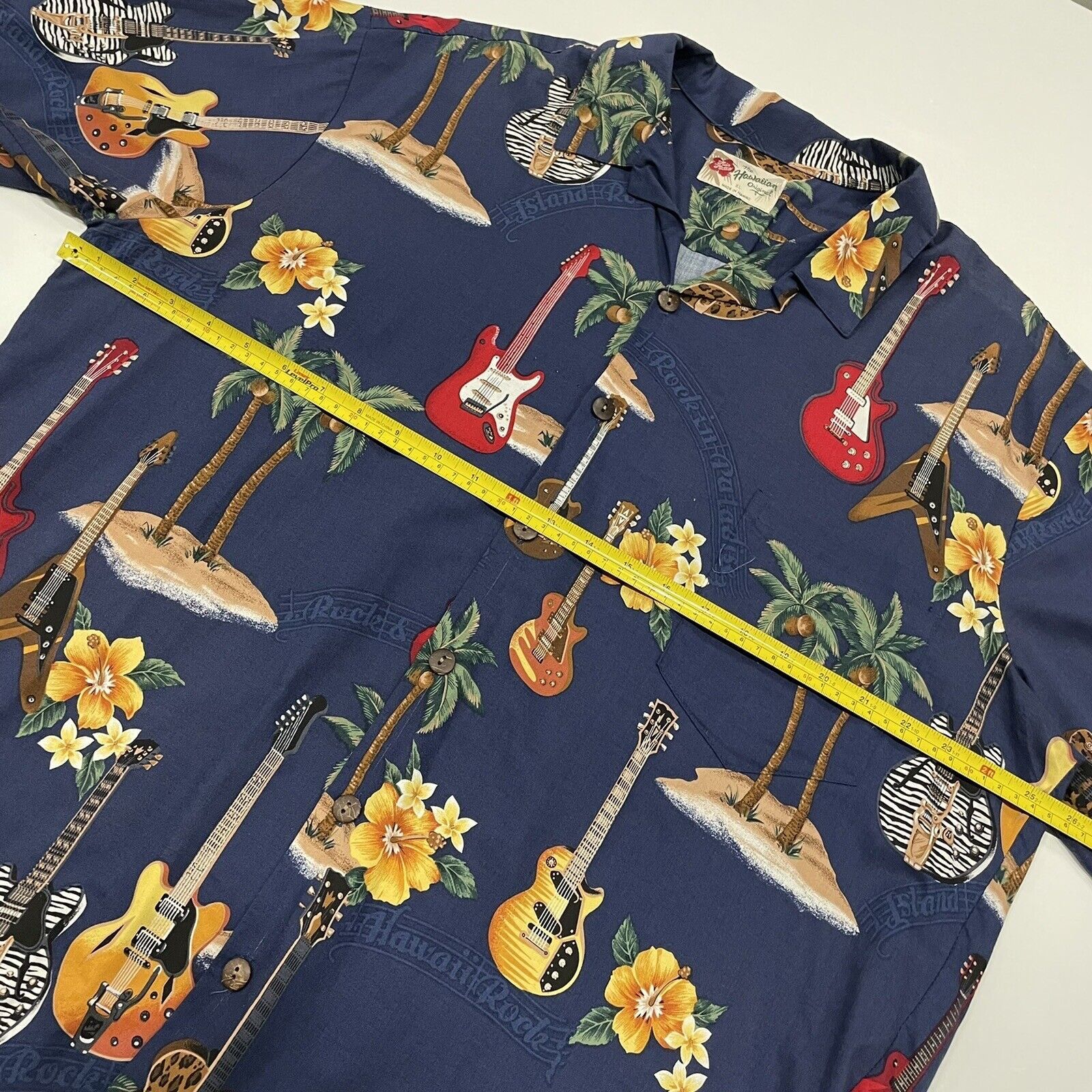 Hilo Hattie Hilo Hattie Men’s Hawaiian Shirt Guitar Floral Palm Beach XL Size US XL / EU 56 / 4 - 5 Thumbnail