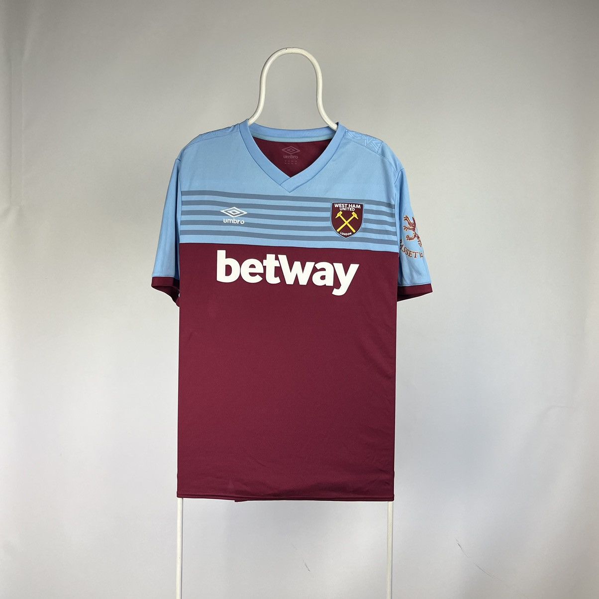Umbro Umbro West Ham home jersey 2019/2020 size XXL Size US XXL / EU 58 / 5 - 1 Thumbnail