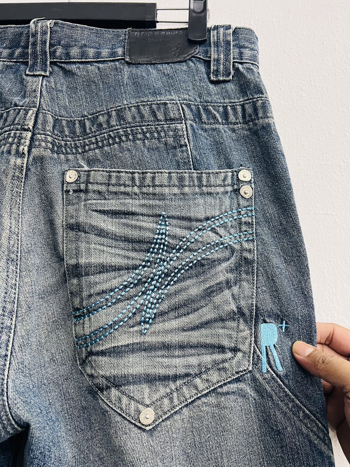 Rocawear × Vintage Vintage Y2k Rocawear Baggy Denim Pants Wide Leg Size US 33 - 15 Thumbnail