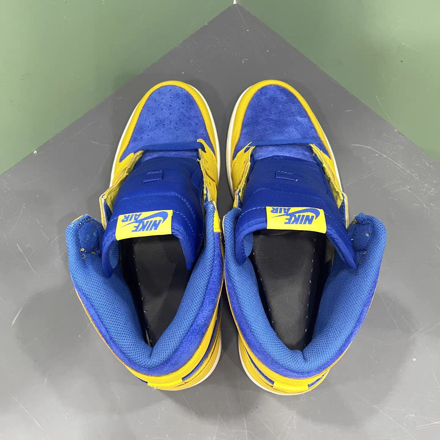 Jordan Brand Air Jordan 1 Laney High K15 Size US 12.5 / EU 45-46 - 7 Thumbnail