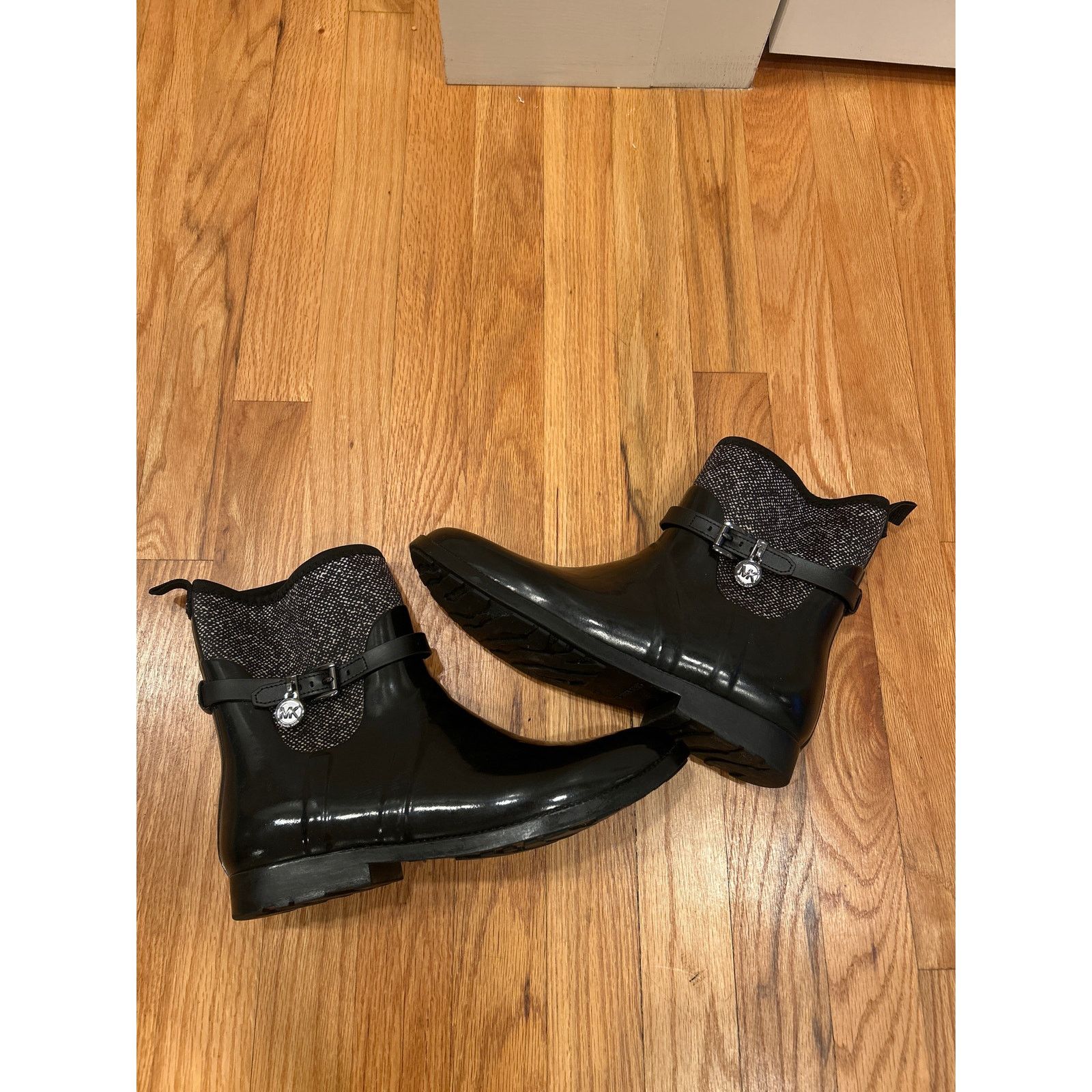 Michael Kors Michael Kors MK CHARM Black White Stretch Rain low Boots Size US 10 / IT 40 - 1 Thumbnail