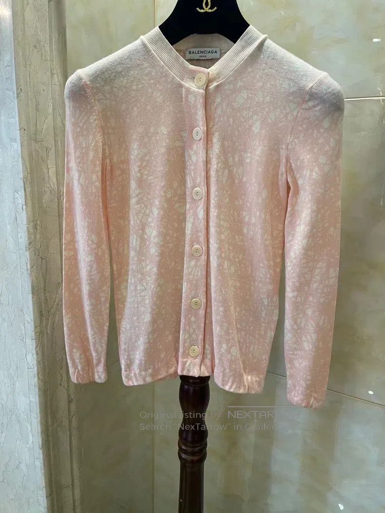Balenciaga Balenciaga Wool Cardigan Size XS / US 0-2 / IT 36-38 - 1 Thumbnail