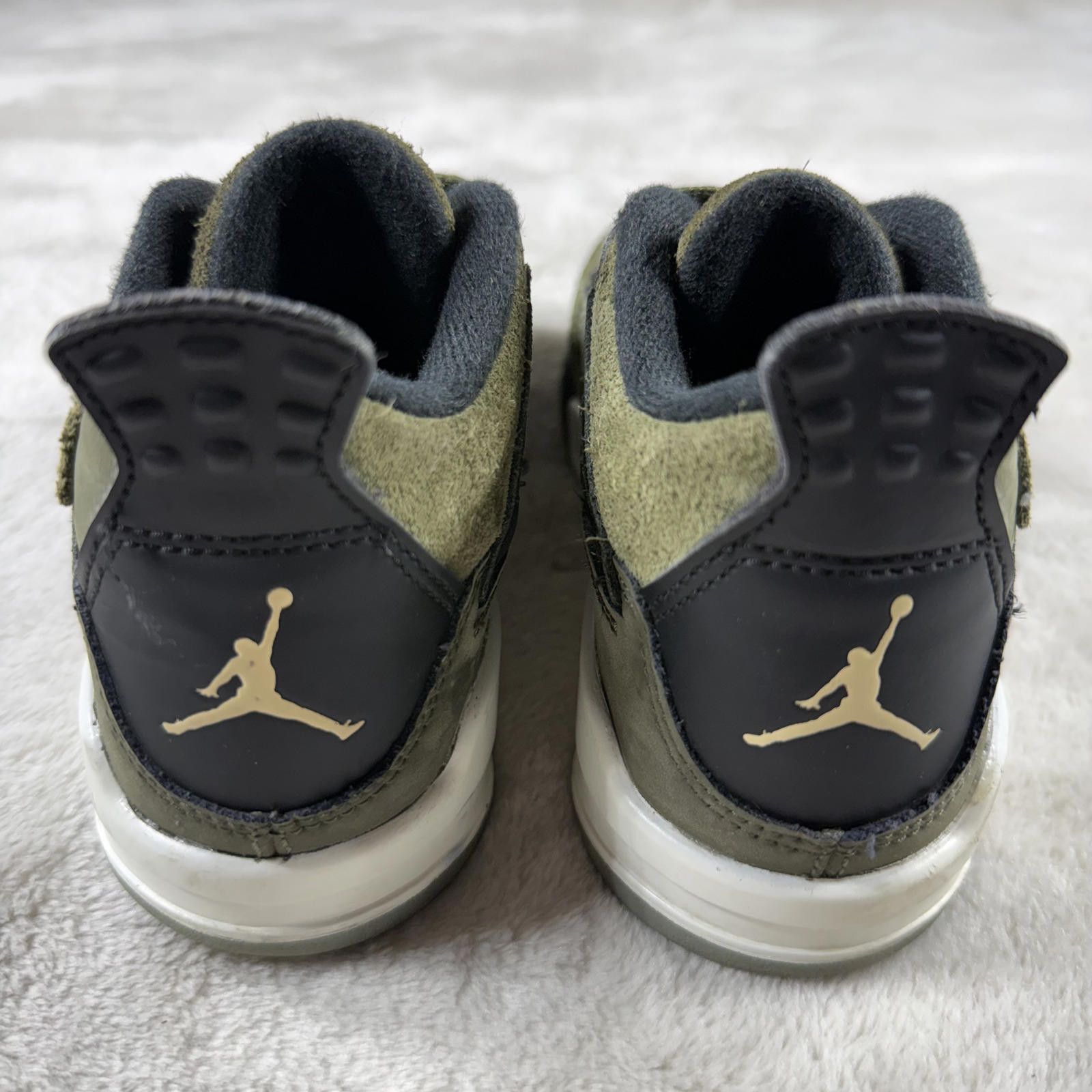 Jordan Brand Jordan 4 Shoes Kid's 1Y Olive Suede FB9929-200 Size US 10 / EU 43 - 5 Thumbnail