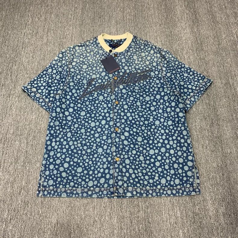 Louis Vuitton LOUIS VUITTON Blue polka-dot shirt with short sleeves Size US XL / EU 56 / 4 - 1 Thumbnail