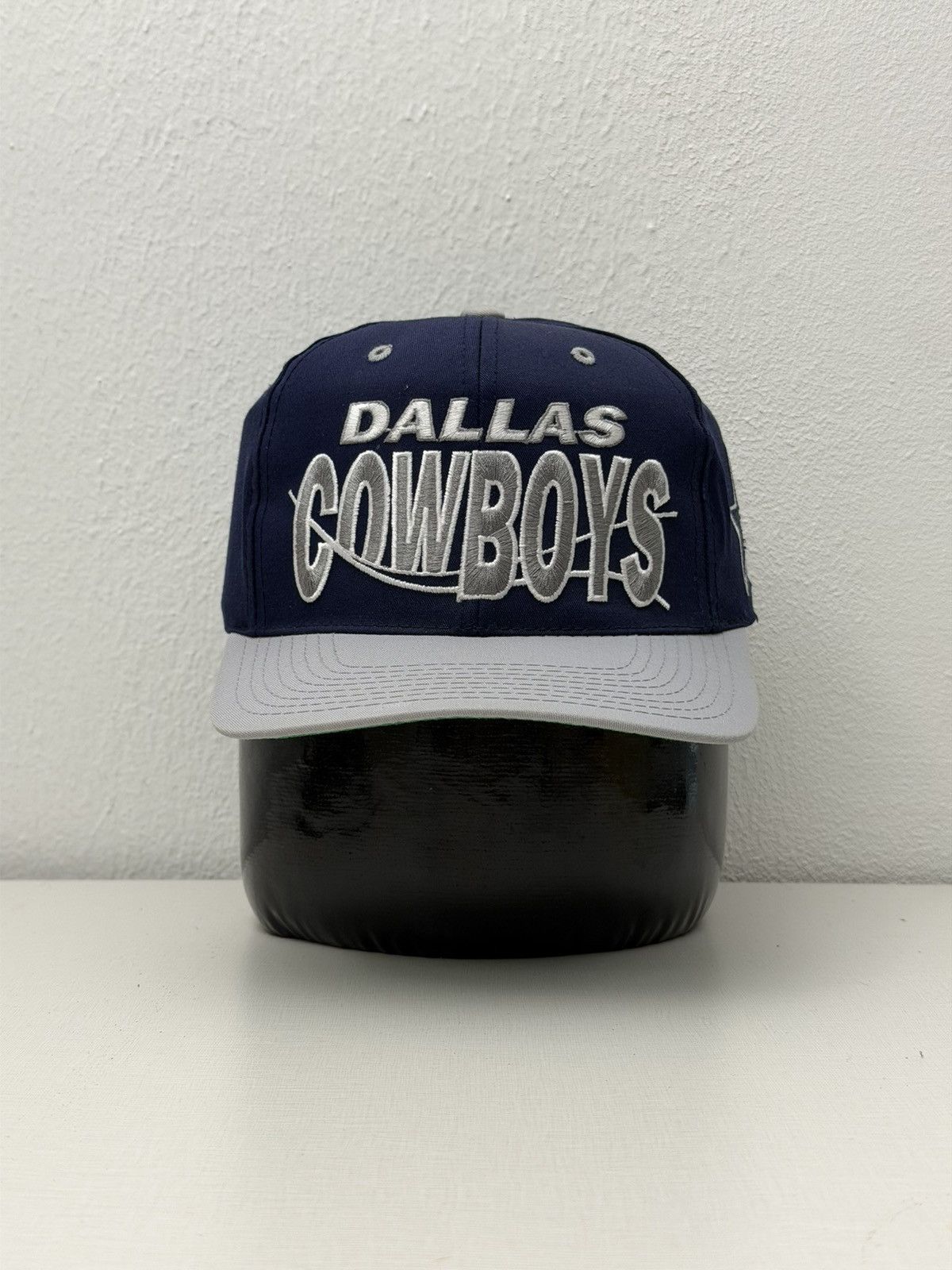 NFL Vintage 90s Dallas Cowboys Back Script NFL Snapback Hat Size ONE SIZE - 1 Thumbnail