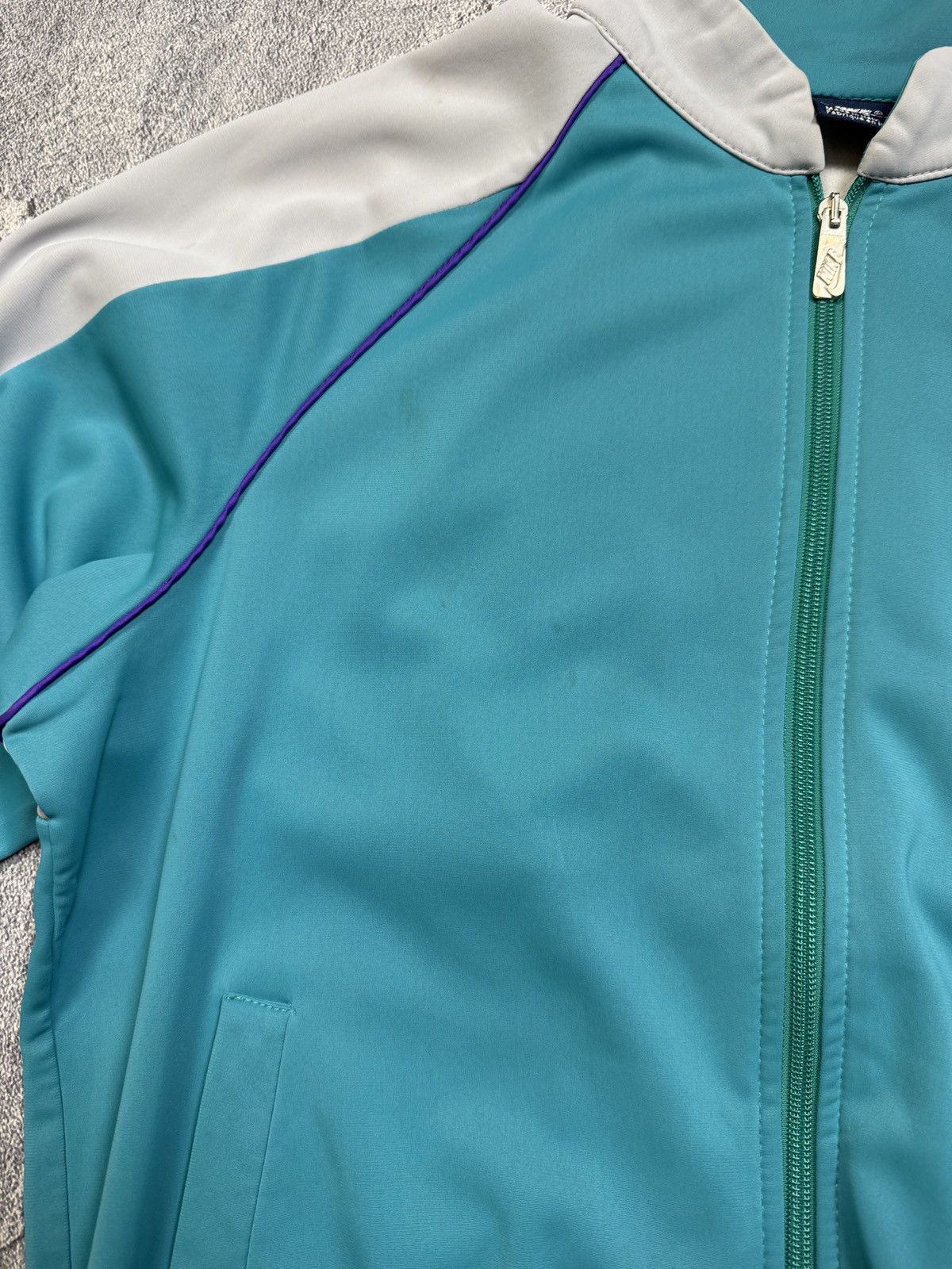Nike Vintage Nike Track Jacket Big Logo Size US L / EU 52-54 / 3 - 11 Thumbnail
