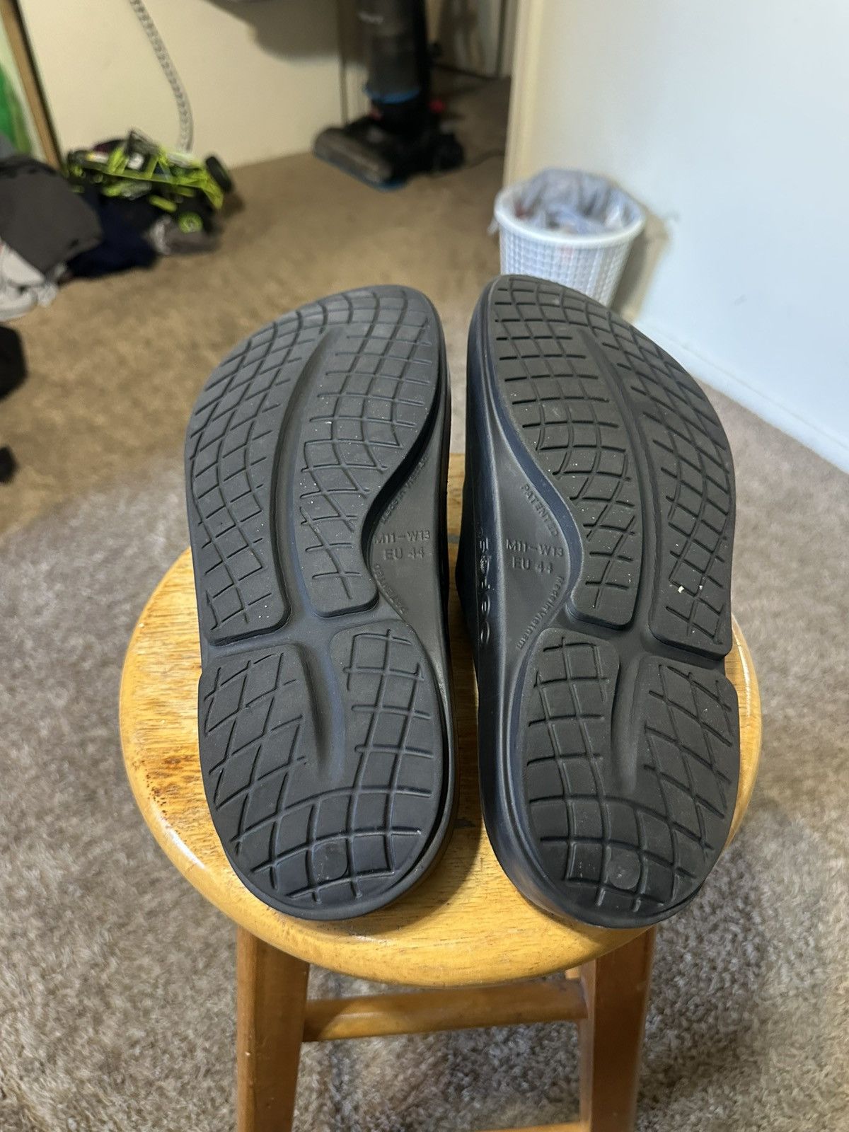 Other Oofos x FootJoy “triple black” slides 00s Size 10 Size US 10 / EU 43 - 4 Thumbnail