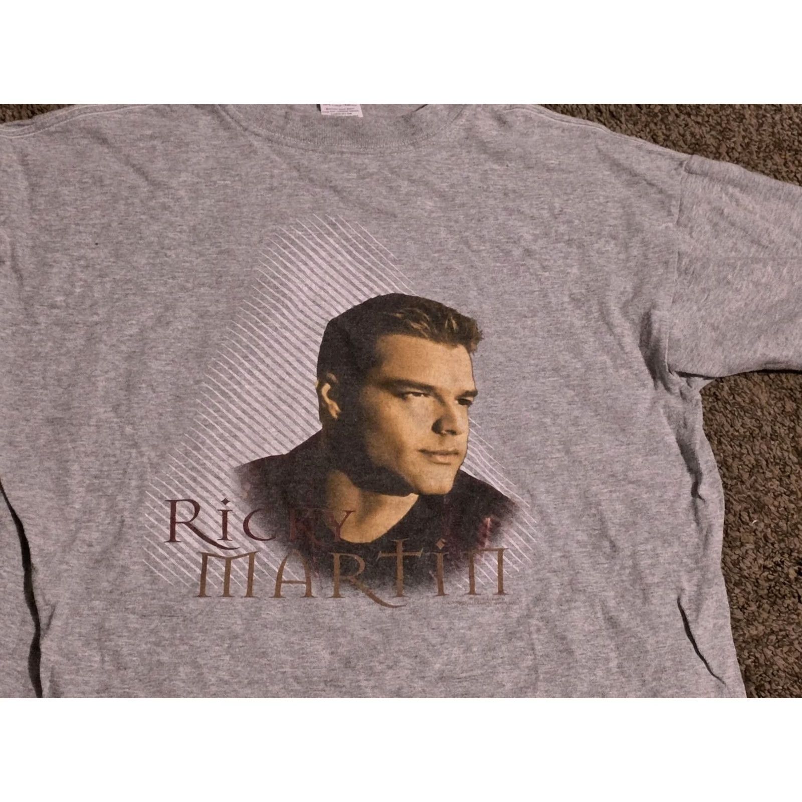 Vintage VINTAGE Ricky Martin Livin' La Vida Loca Y2k T-shirt XL Womens Shirt Unisex Adults Gray 100% Cotton Graphic Rock 2000s Concert Boy Bands Size XL / US 12-14 / IT 48-50 - 2 Thumbnail