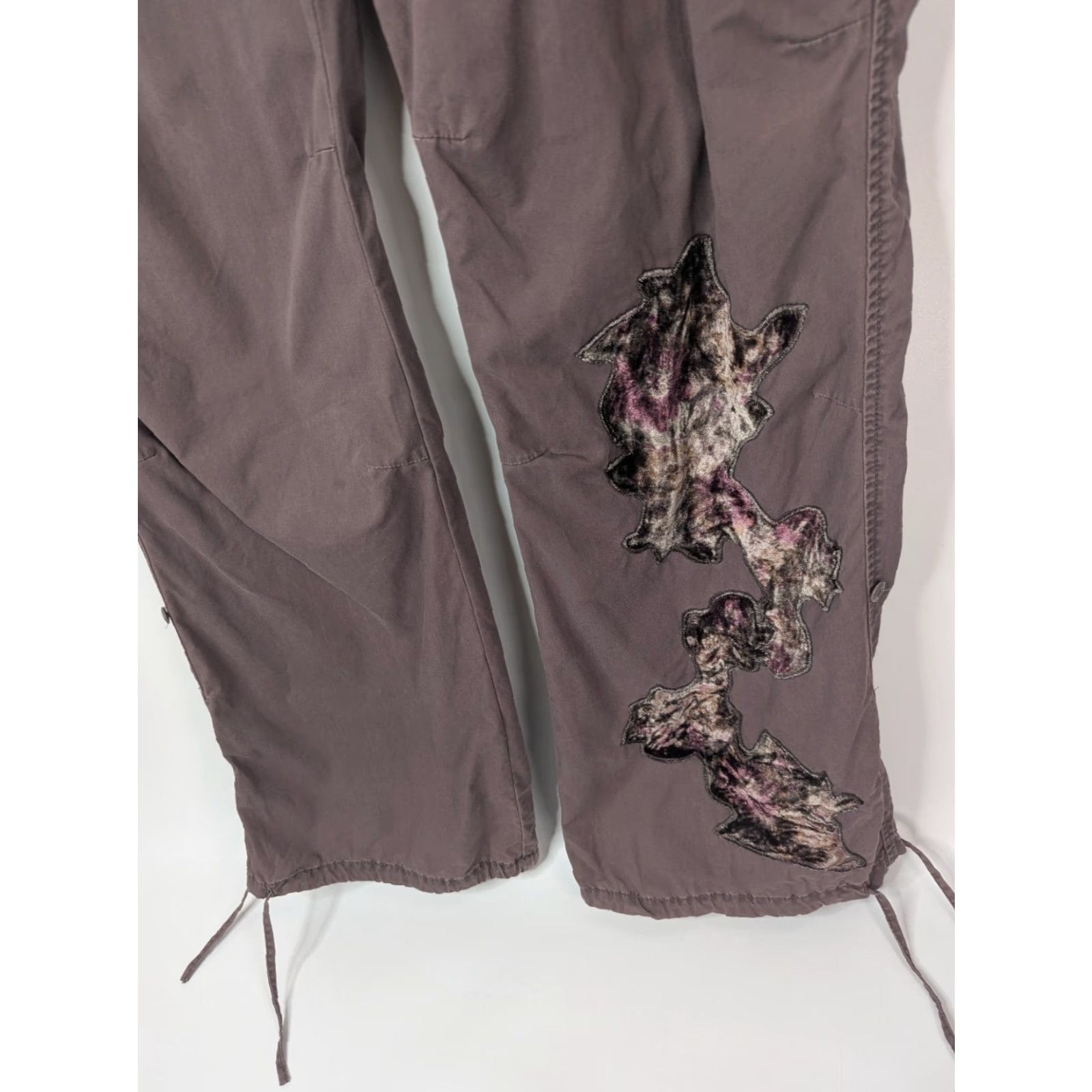 Express VINTAGE Express Velvet Cargo Pants Women's Size 12 Hip Hop Streetwear Y2K Brown Velvet Cargo Pants Beaded Express Hip Hop 2000s Girls Women Mens? Size 34" / US 12 / IT 48 - 3 Thumbnail