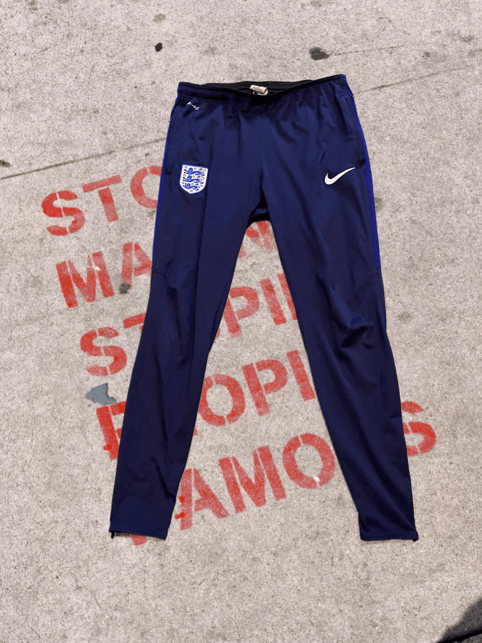 Nike Vintage Nike track pants Size US 32 / EU 48 - 1 Thumbnail