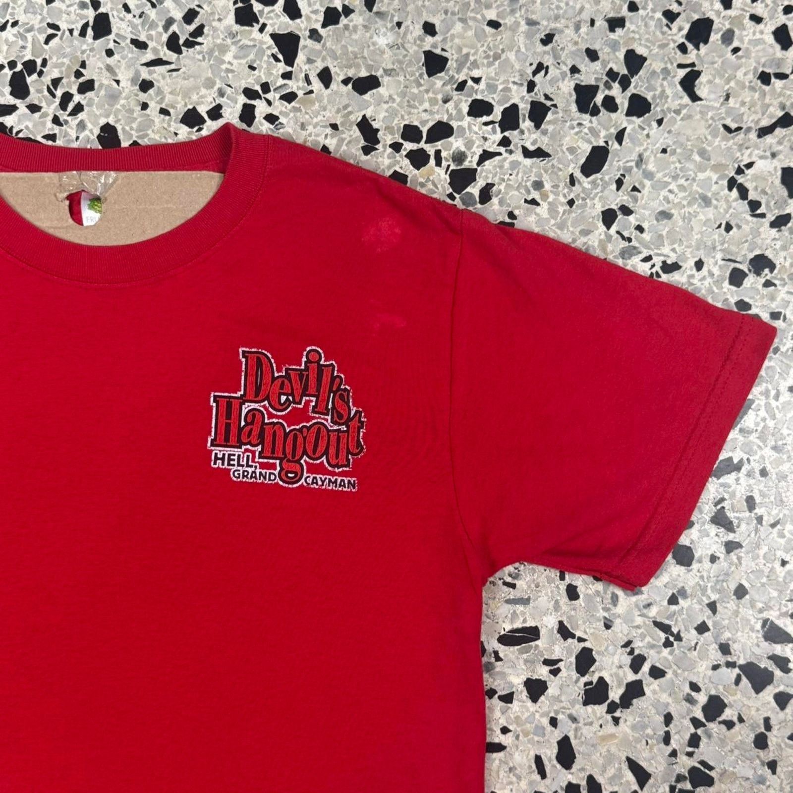 Fruit Of The Loom × Vintage VINTAGE Y2K DEVIL’S HANGOUT GRAND CANYON TOURIST TEE: Size US S / EU 44-46 / 1 - 6 Thumbnail