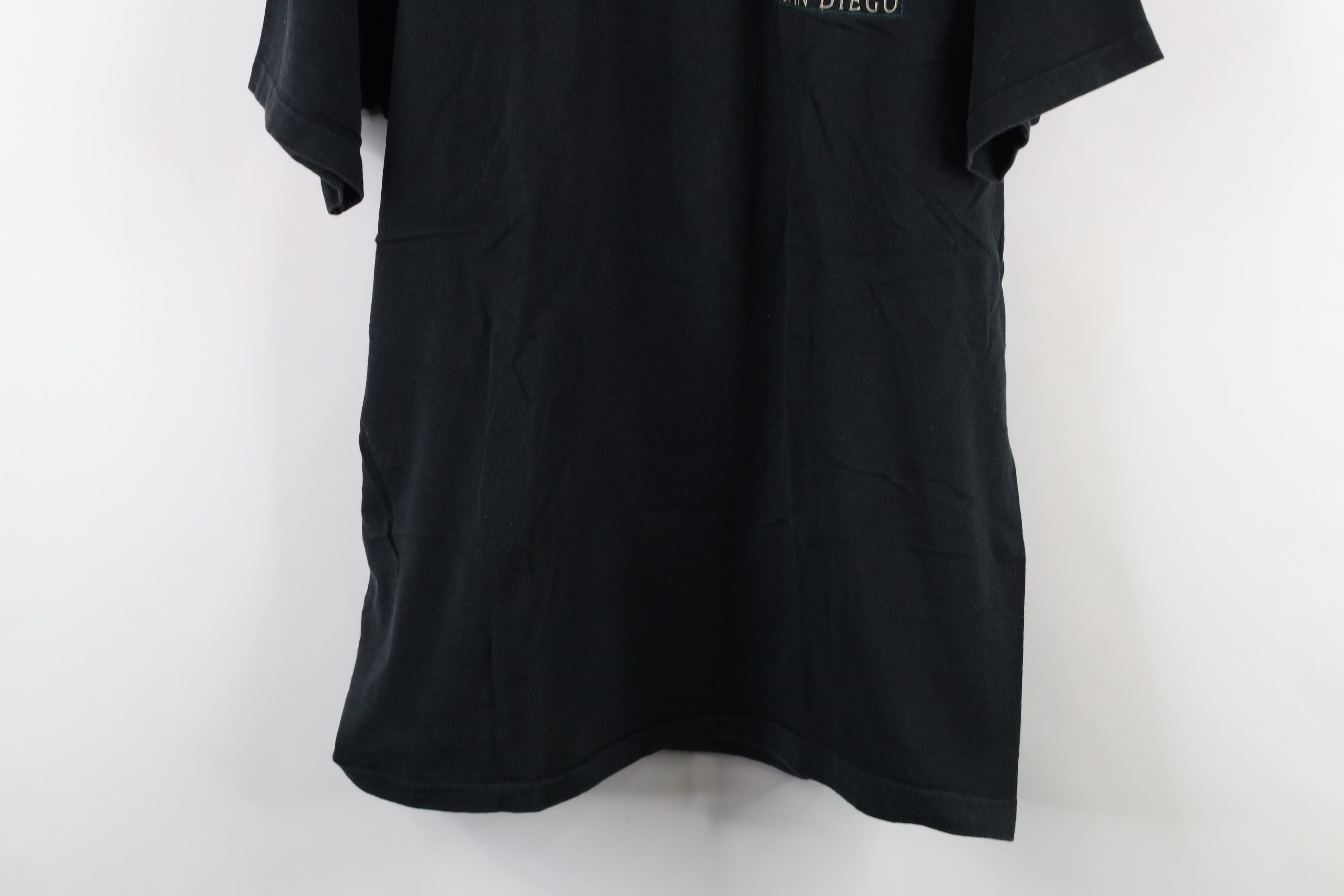 Vintage Vintage 90s Streetwear San Diego California T-Shirt USA Size US XL / EU 56 / 4 - 3 Thumbnail