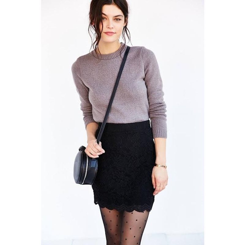 Target Basics Xhilaration | Women's Floral Lace Lined Mini Skirt Bodycon Size 28" / US 6 / IT 42 - 1 Thumbnail