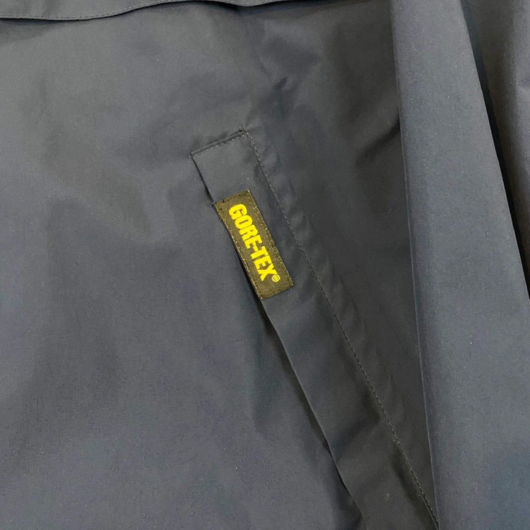 Rains University of Delaware Jacket Mens Medium Navy Blue Gore-Tex Football Hens Rain Size US M / EU 48-50 / 2 - 3 Thumbnail