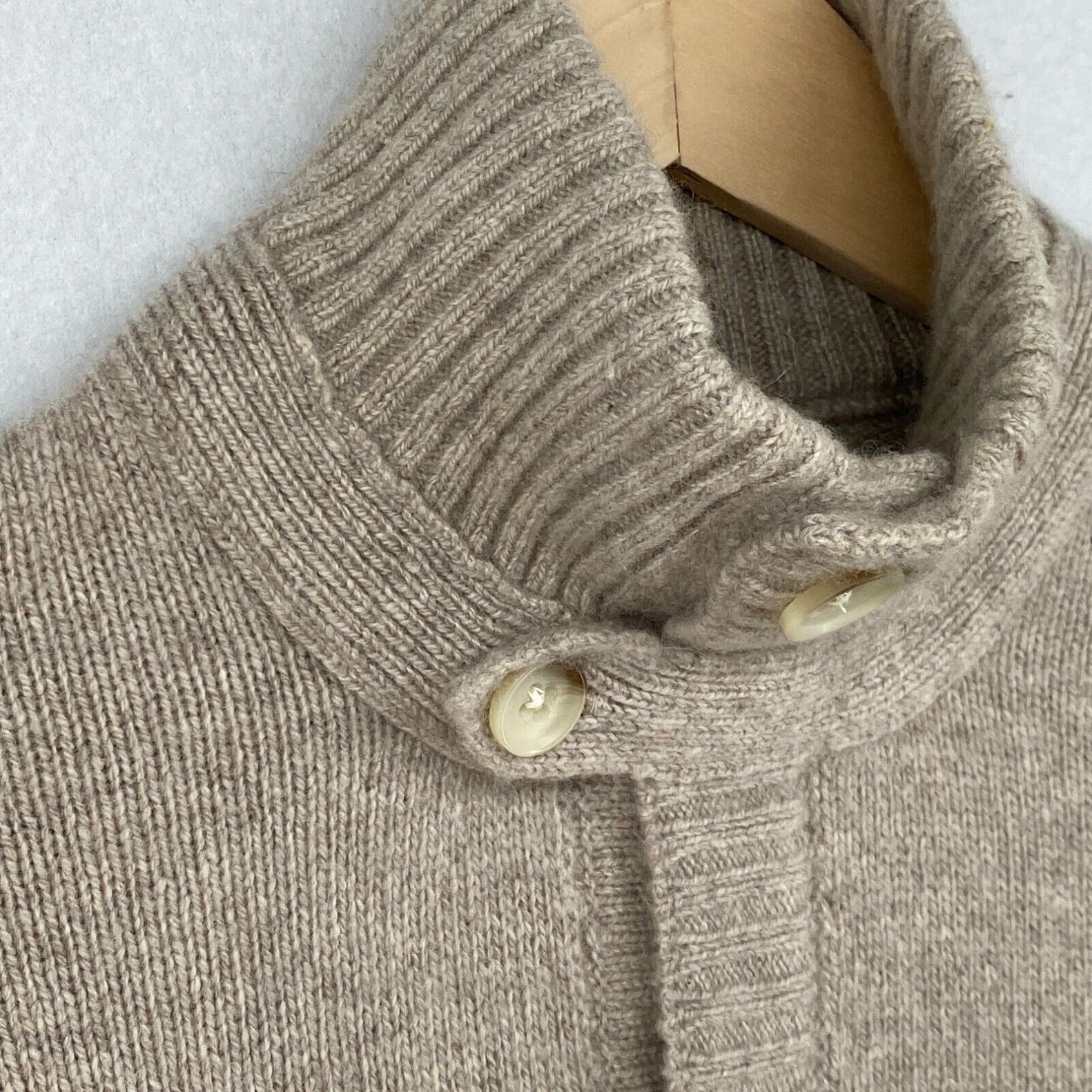 image of Banana Republic Sweater Mens S Cashmere Half Button Long Sleeve Pullover Beige in White (Size Small