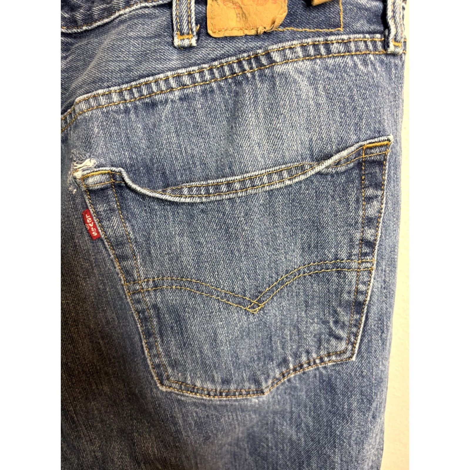 Levi's Levis 501 Jeans Mens 34x30 Blue Denim Button Fly Red Tab Distressed Vintage Style Straight 5-Pocket Copper Rivets Size US 32 / EU 48 - 2 Thumbnail