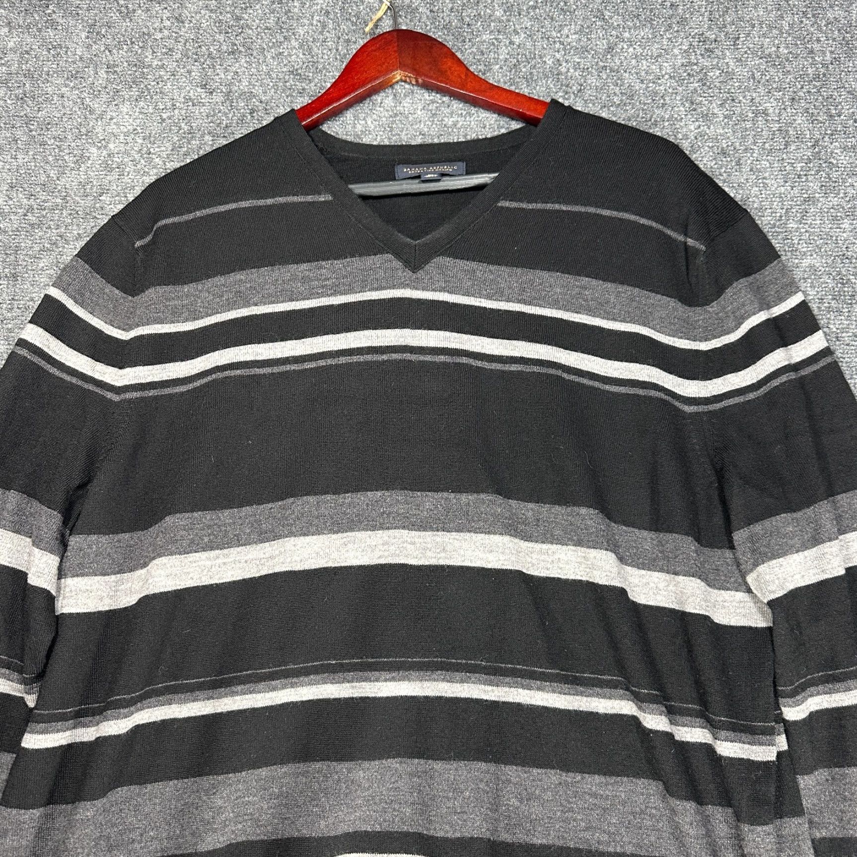 Banana Republic VINTAGE Banana Republic Sweater Mens XL Black Gray Striped Extra Fine Merino Wool Size US XL / EU 56 / 4 - 4 Thumbnail