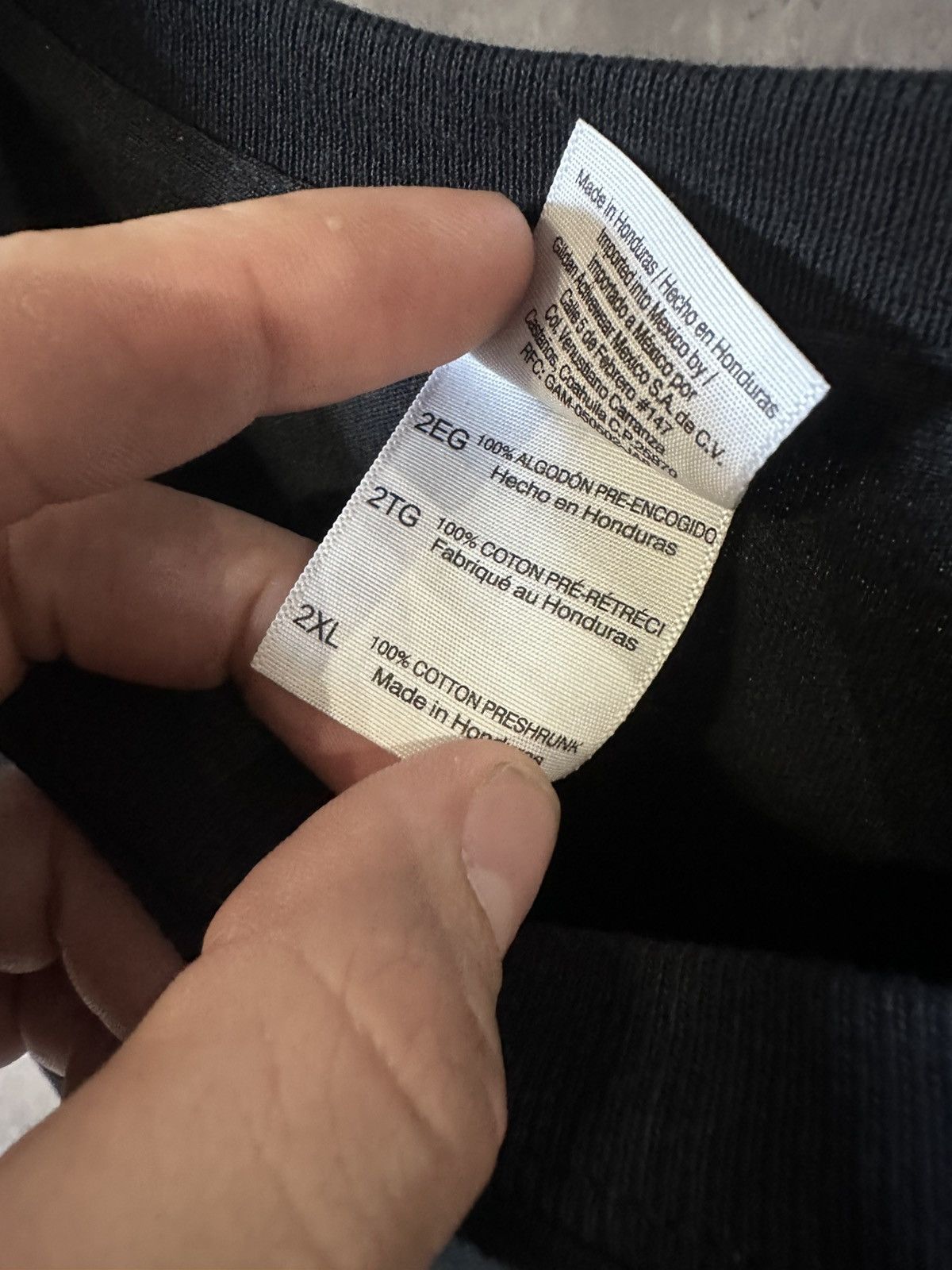 Gildan × Kanye West × Vintage KANYE LONDON TOUR 2023 TEE SIZE XXL Size US XXL / EU 58 / 5 - 6 Thumbnail