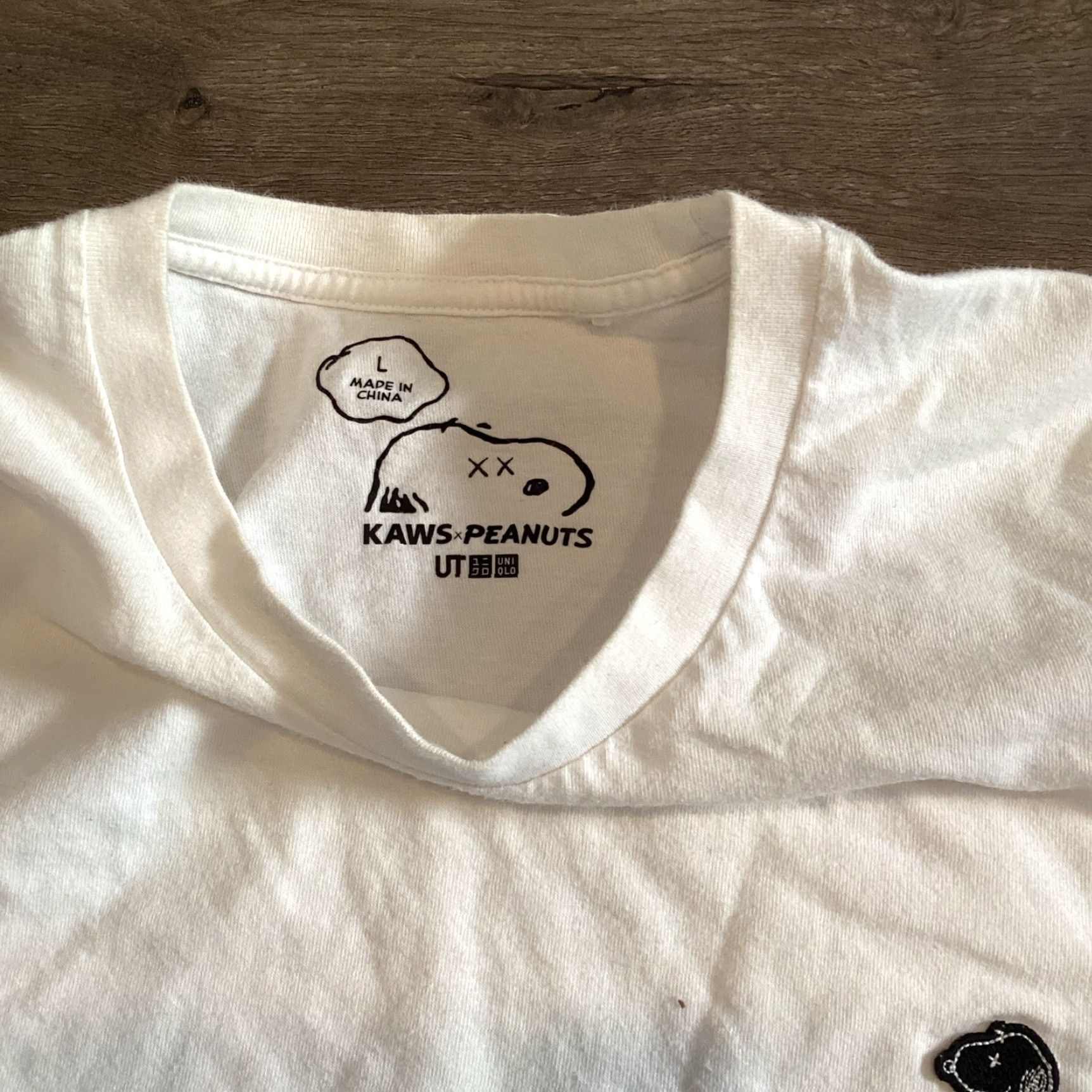 Uniqlo VINTAGE KAWS Uniqlo Peanuts Snoopy T-Shirt Men's L White Crew Neck Short Sleeve 2017 Art Cartoon Size US L / EU 52-54 / 3 - 3 Thumbnail