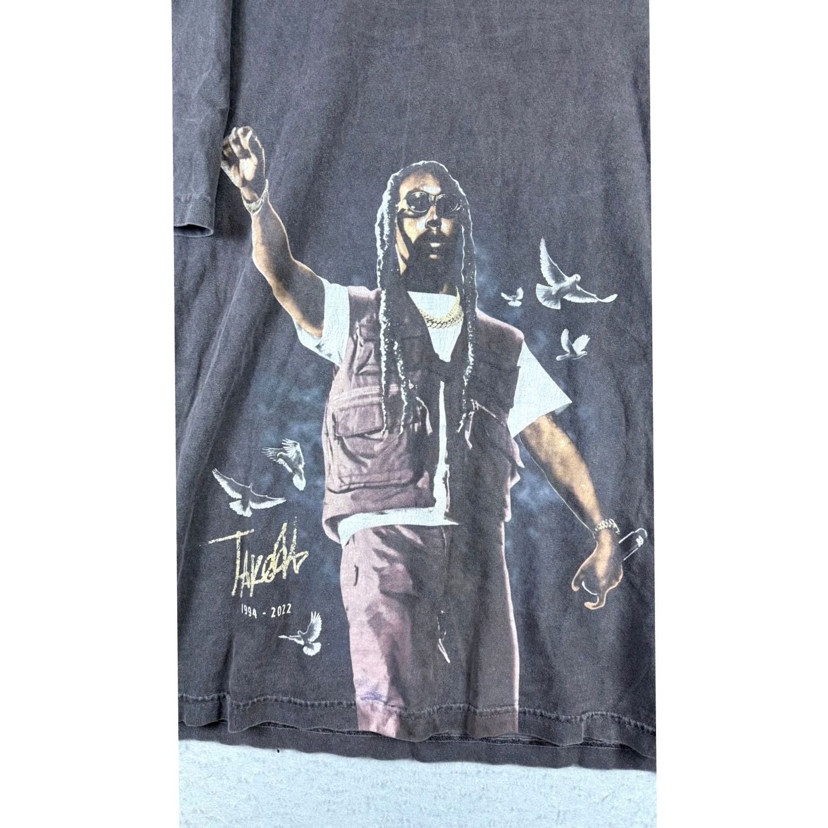 Vintage Takeoff Memorial T-Shirt Men Large Gray Graphic Tee Hip Hop Body Knows Size US L / EU 52-54 / 3 - 8 Thumbnail