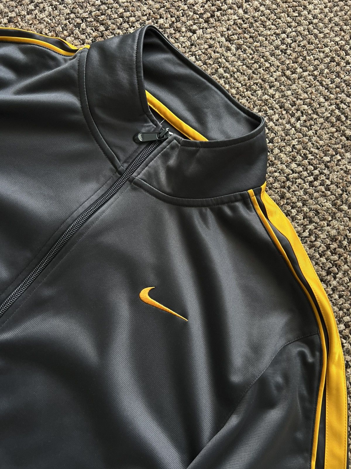 Nike Nike Vintage Swoosh Zip Y2K Drill Track Stripped Size US L / EU 52-54 / 3 - 7 Thumbnail