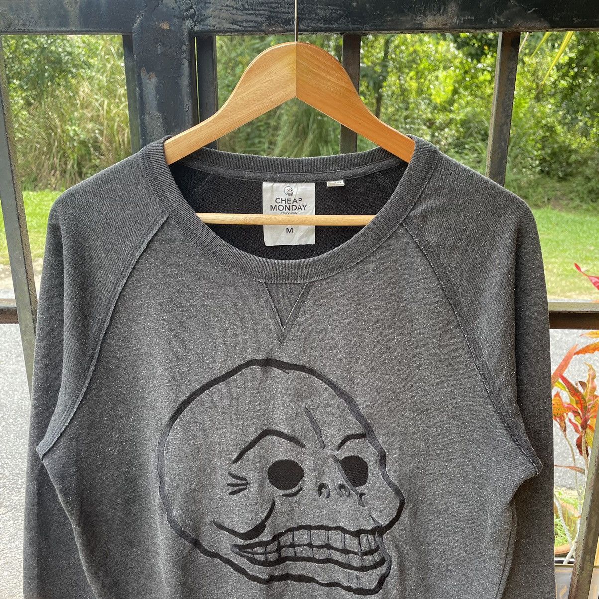 Cheap Monday × Japanese Brand × Vintage 🔥🔥🇯🇵Cheap Monday Embroidered Big Skull Logo Sweatshirts Size US S / EU 44-46 / 1 - 3 Thumbnail
