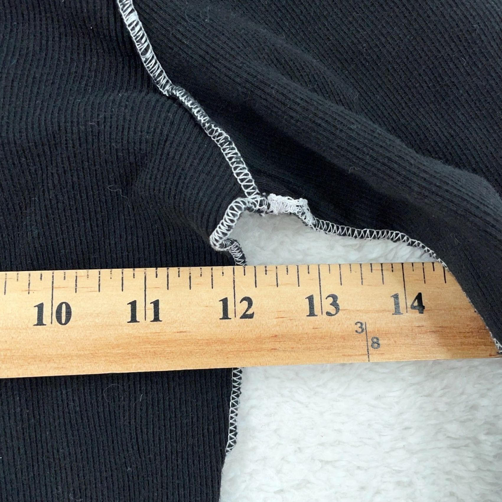 Brandy Melville Brandy Melville Mckenna Top Womens 37 Black Cropped Rib Knit Stretch Long Sleeve Size XS / US 0-2 / IT 36-38 - 6 Thumbnail