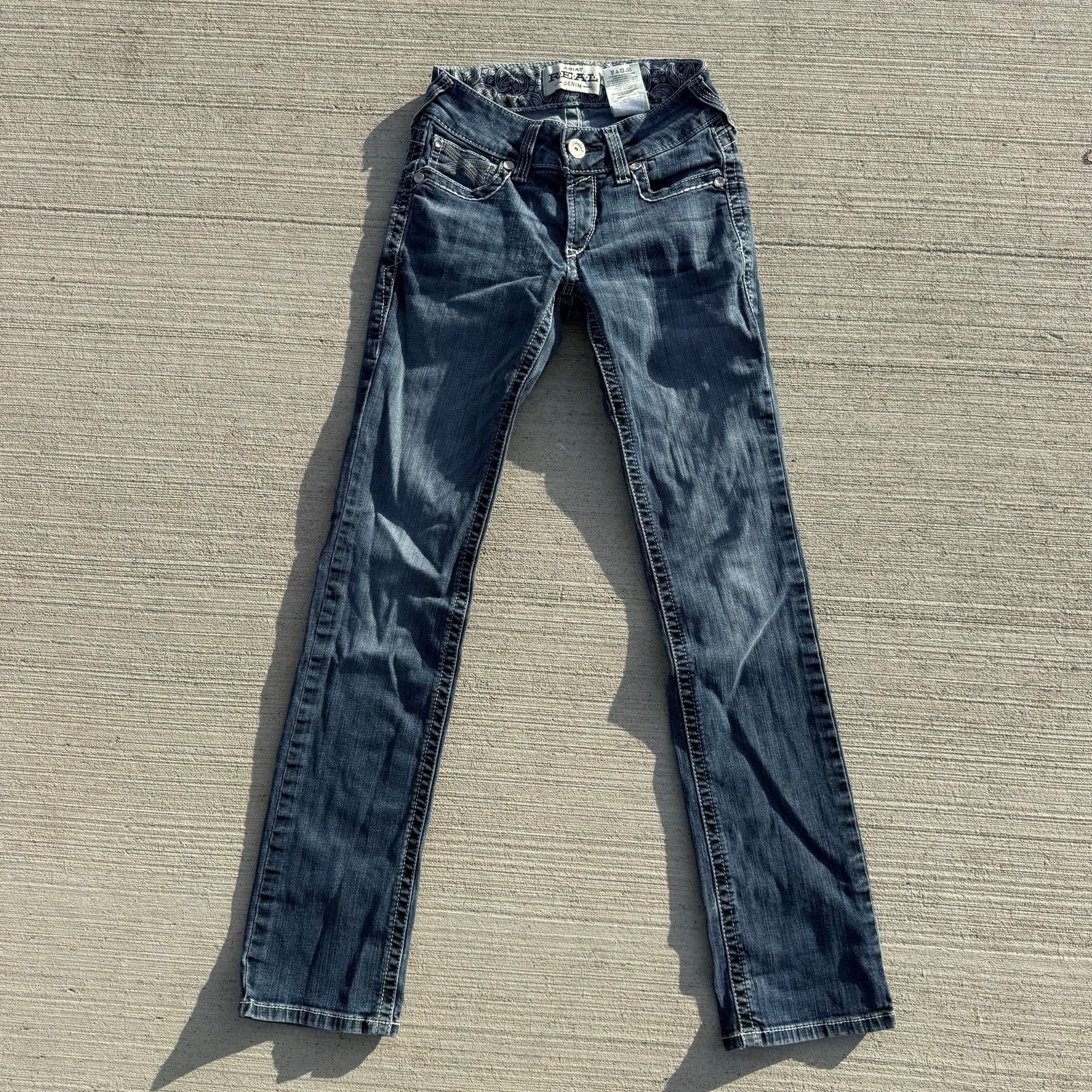 Ariat Ariat 25R Mid Rise Stretch Ivy Stackable Straight Leg Jeans Size 25" / US 0 / IT 36 - 2 Thumbnail