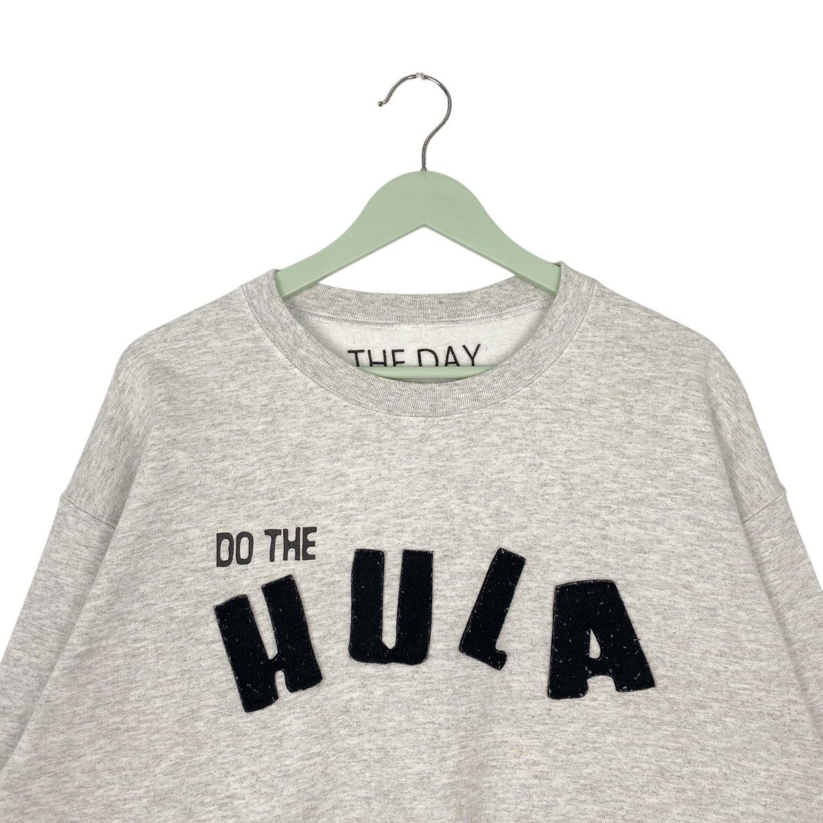 Vintage Vintage Do The Hula Sweatshirt Crewneck Grey Pullover Size M Size M / US 6-8 / IT 42-44 - 4 Thumbnail