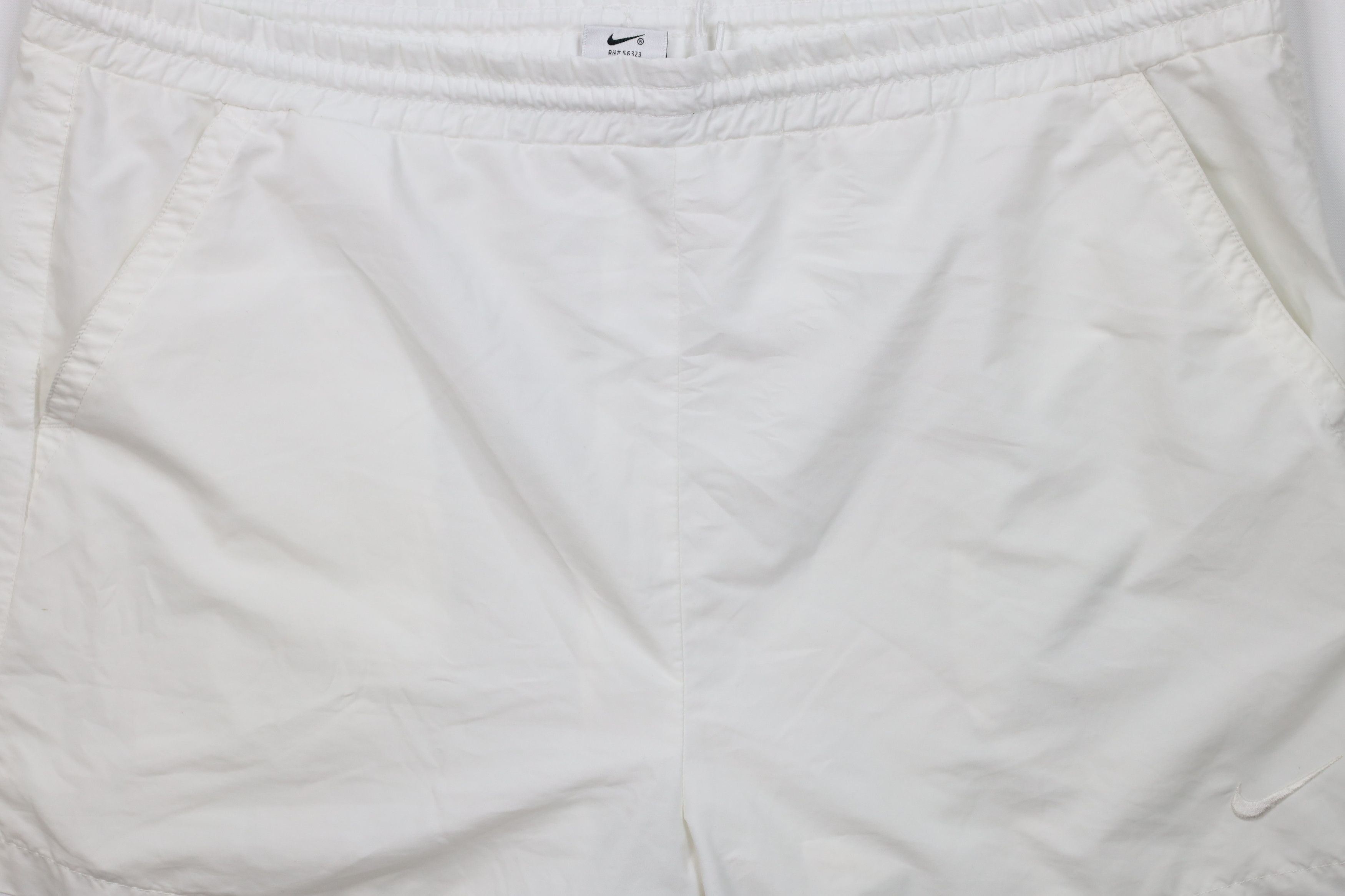 Nike Vintage 90s Nike Mini Swoosh Running Soccer Shorts White Size US 38 / EU 54 - 3 Thumbnail