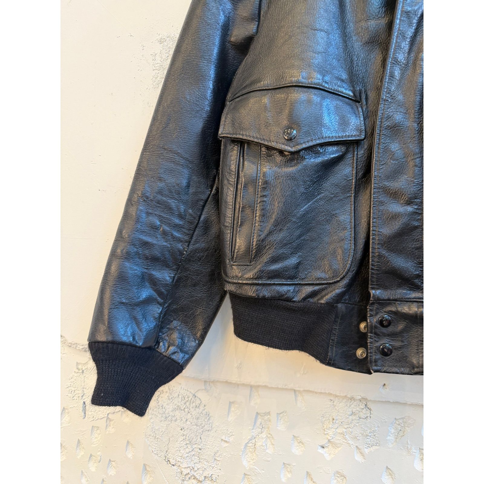 Vintage Vintage Black Leather Flight Jacket Size US M / EU 48-50 / 2 - 3 Thumbnail