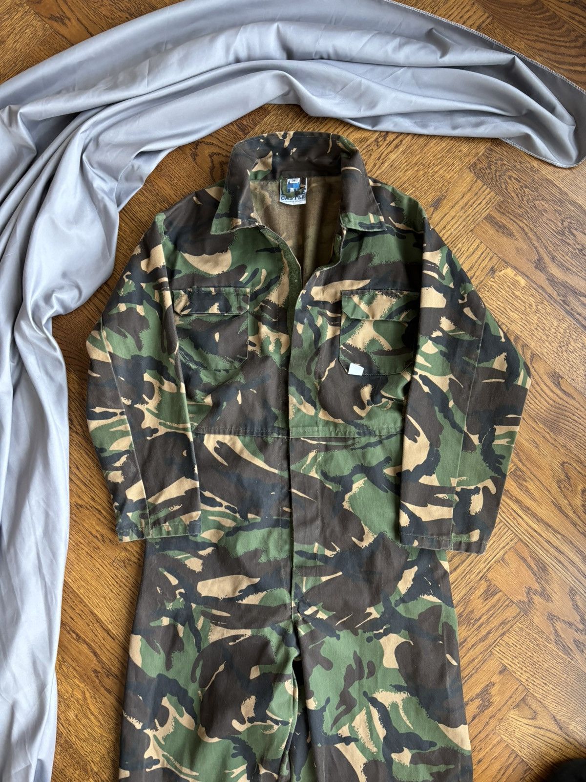 Vintage Vintage Jumpsuit Blue Castle Army Camo Woodland Coveralls Size US 27 - 11 Thumbnail
