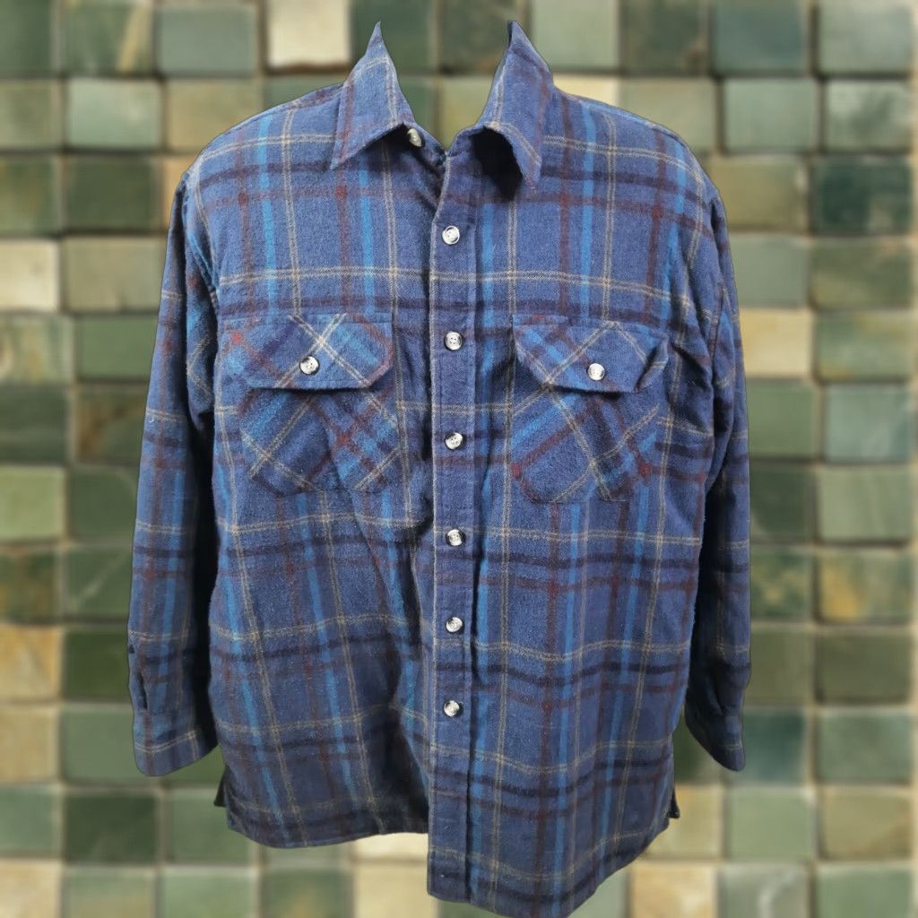 LIV Outdoor VINTAGE Outdoor Men’s L Plaid Flannel Quilt Lined Coat Jacket XL Jacket Size US L / EU 52-54 / 3 - 1 Thumbnail