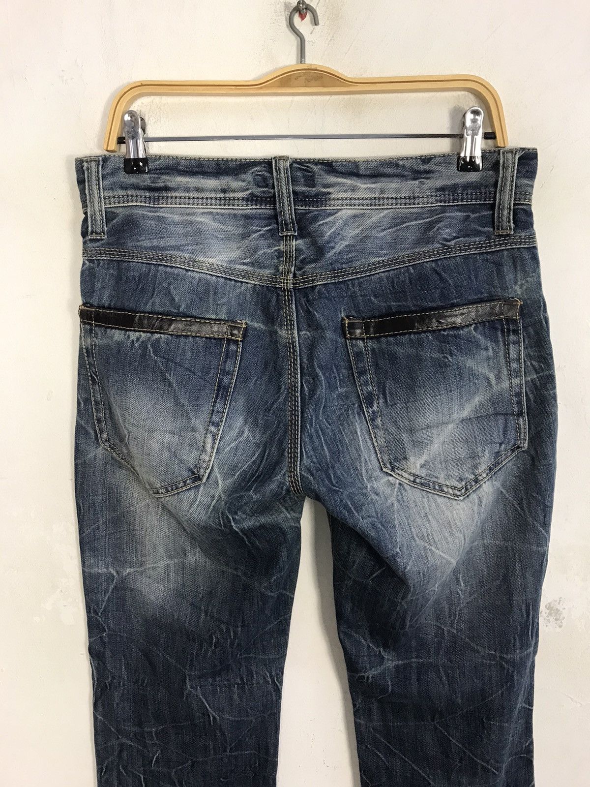 Japanese Brand Avail Garde Jean Faded Denim Straight Cut Fits Size 31 Size US 31 - 4 Thumbnail