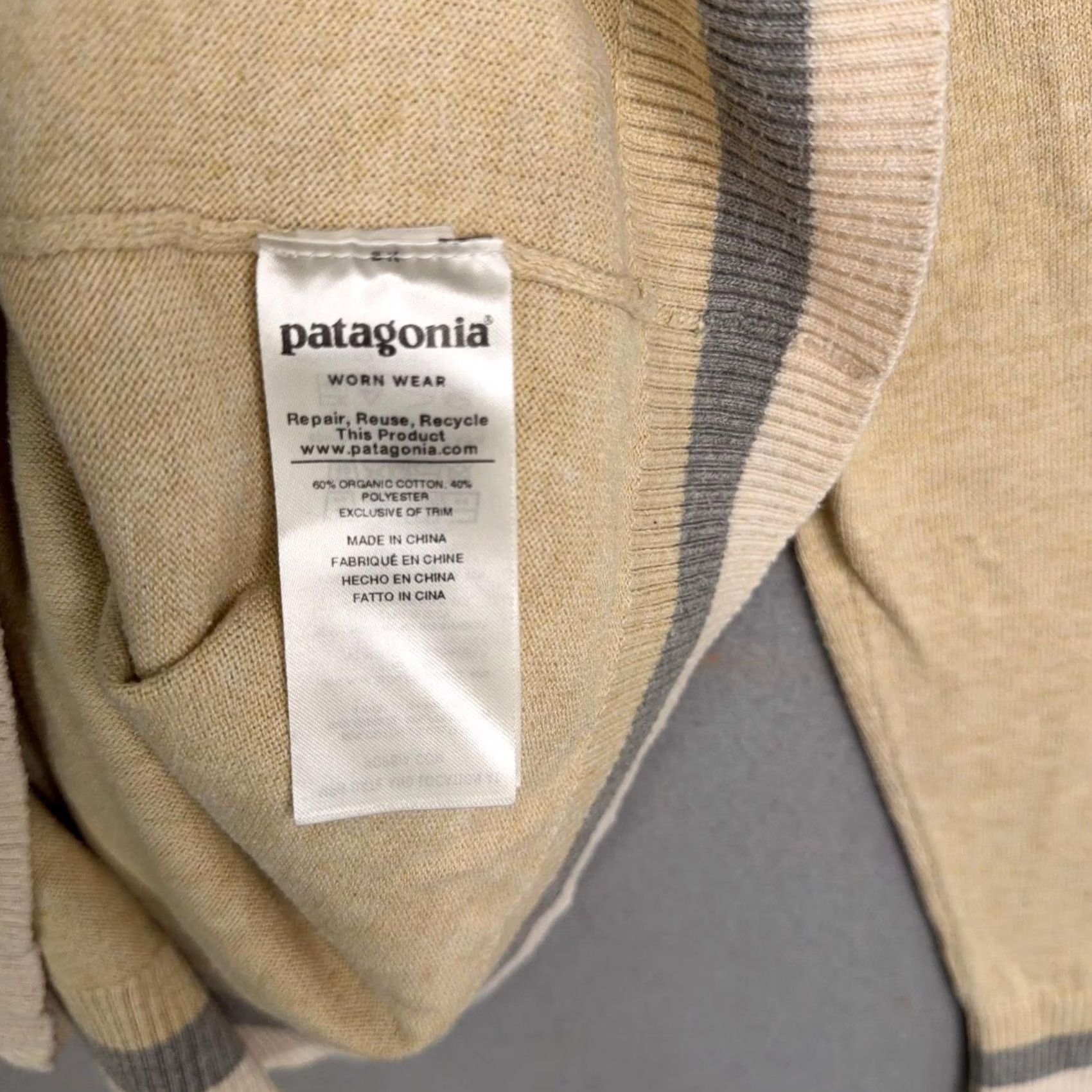 Patagonia Patagonia Sweater Womens Large Beige Gray Stripe Crewneck Knit Pullover Casual Regular Knit Cotton Polyester - Light All Seasons - Worn Wear Size L / US 10 / IT 46 - 5 Thumbnail