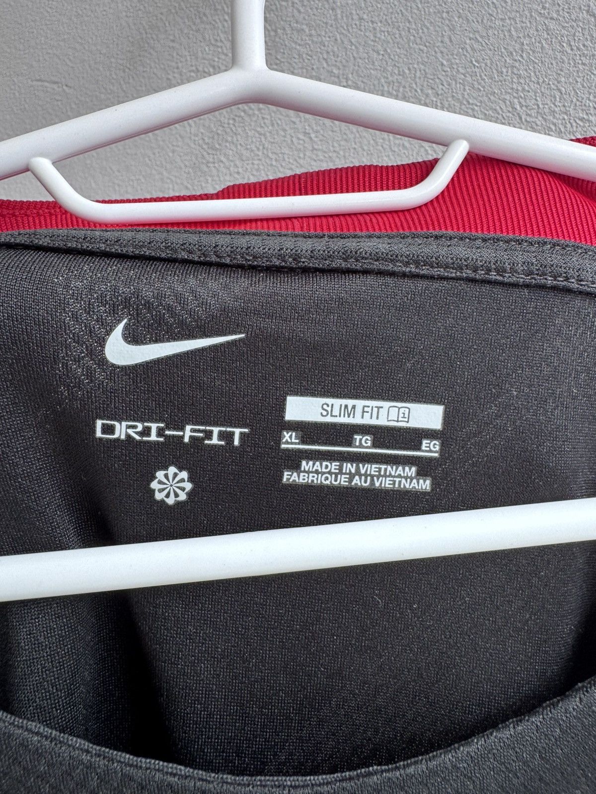 Nike LIVERPOOL 2021 2022 TRAINING FOOTBALL SHIRT SOCCER JERSEY Size US XL / EU 56 / 4 - 5 Thumbnail