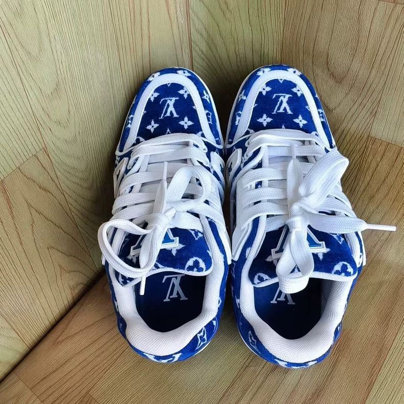 Louis Vuitton Louis Vuitton Trainer low-cut lace-up fashion board shoes Size US 5 / IT 35 - 7 Thumbnail